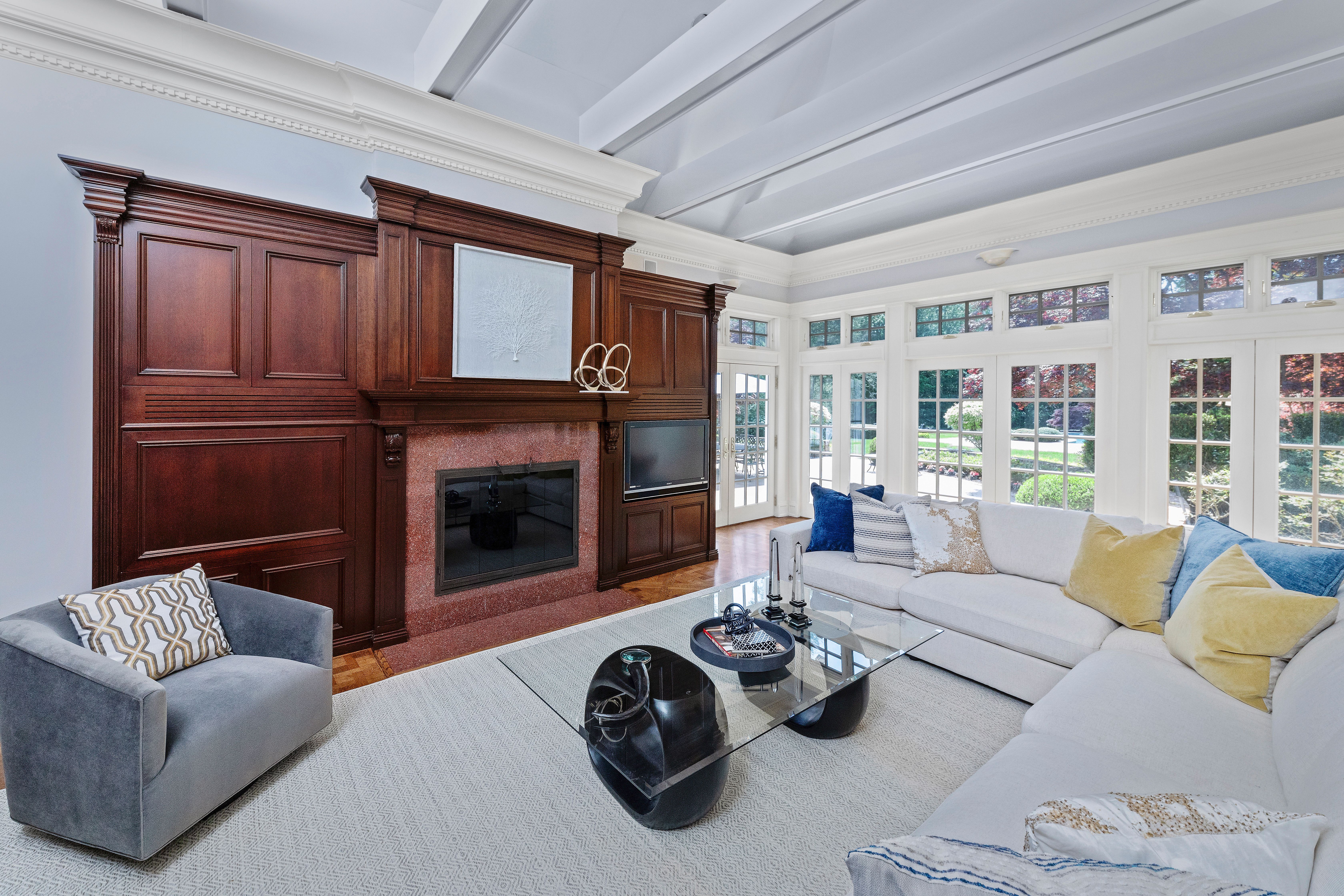 3 Pin Oak Court 