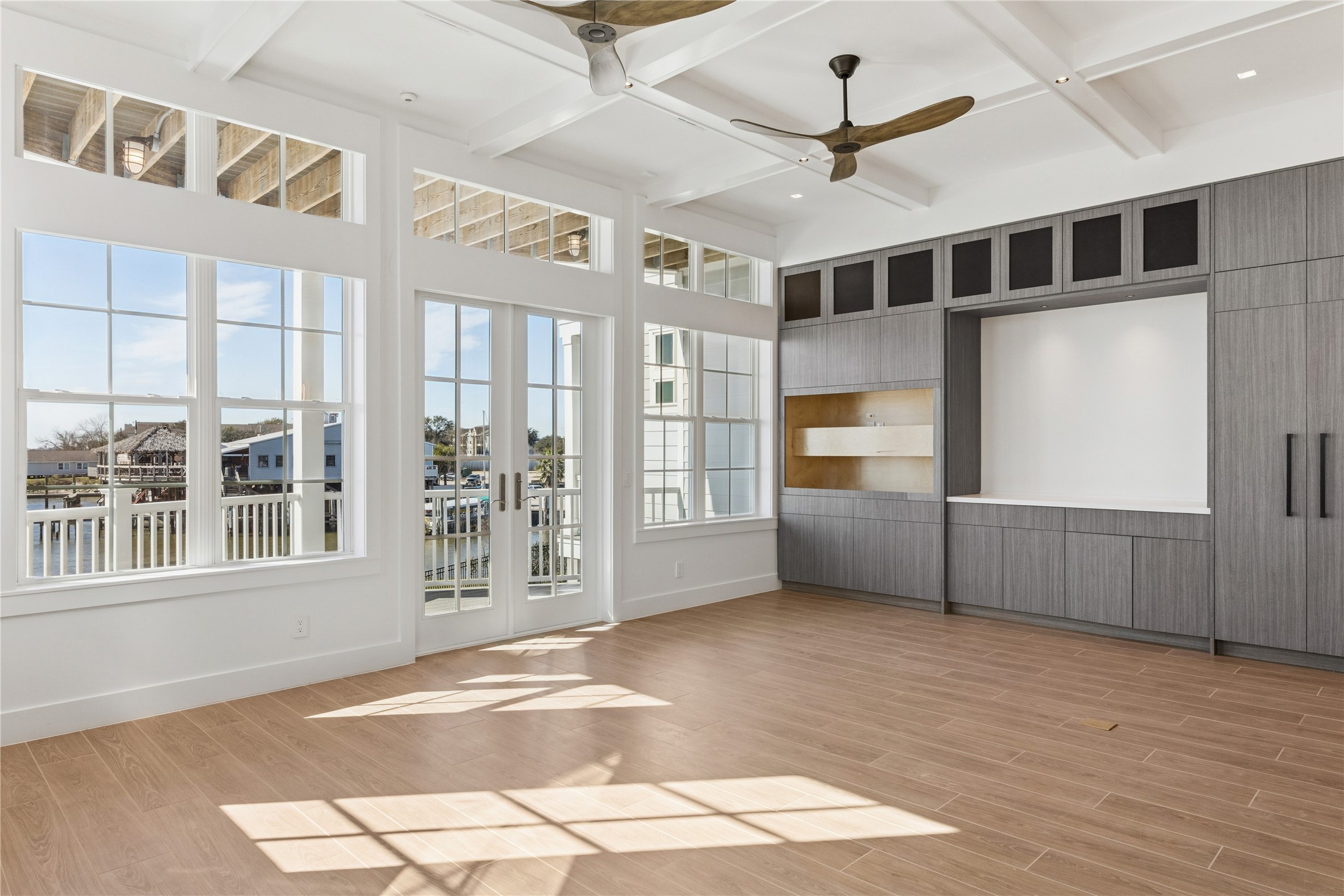 2443 Lakewood Pointe