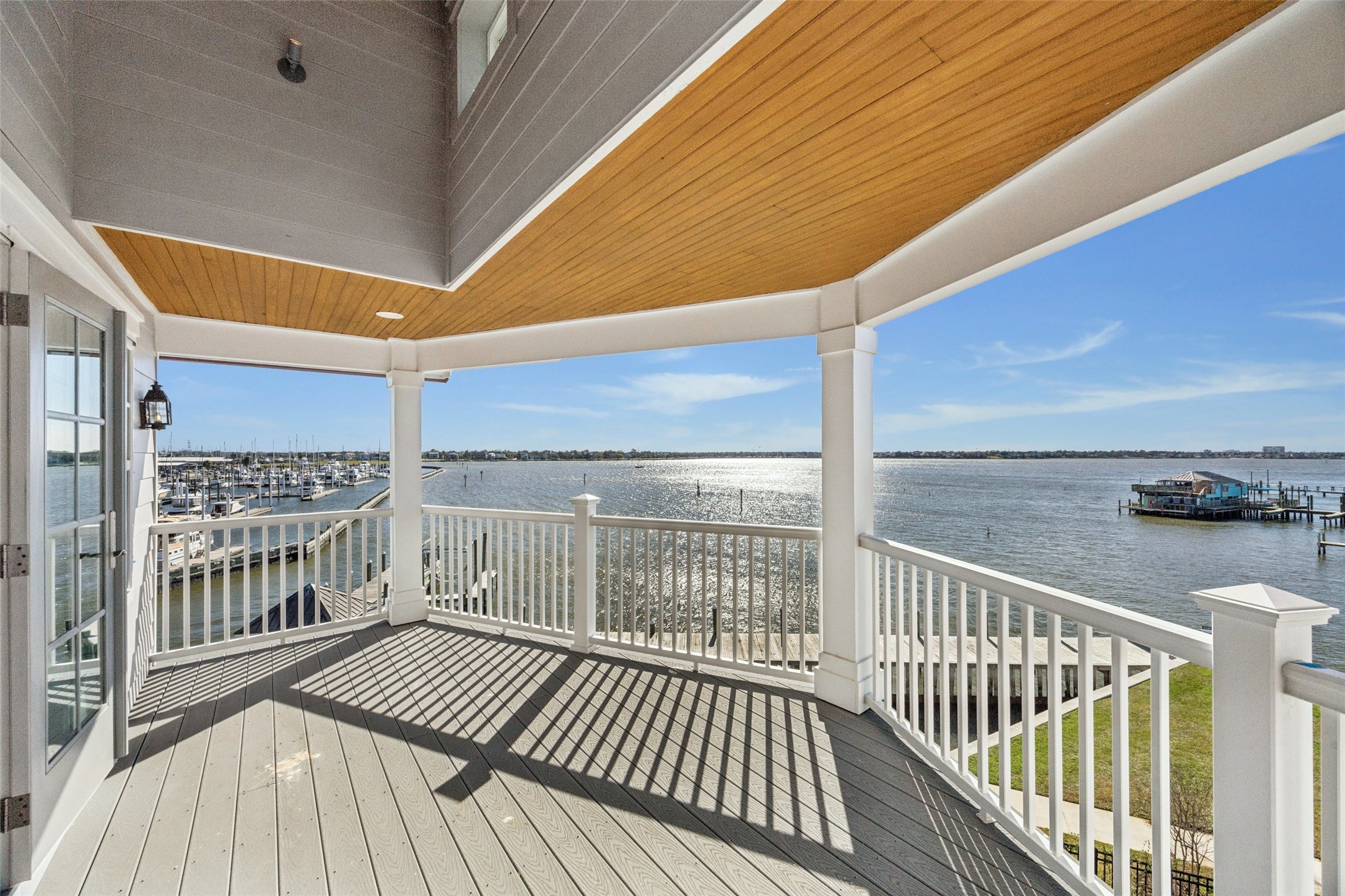 2443 Lakewood Pointe