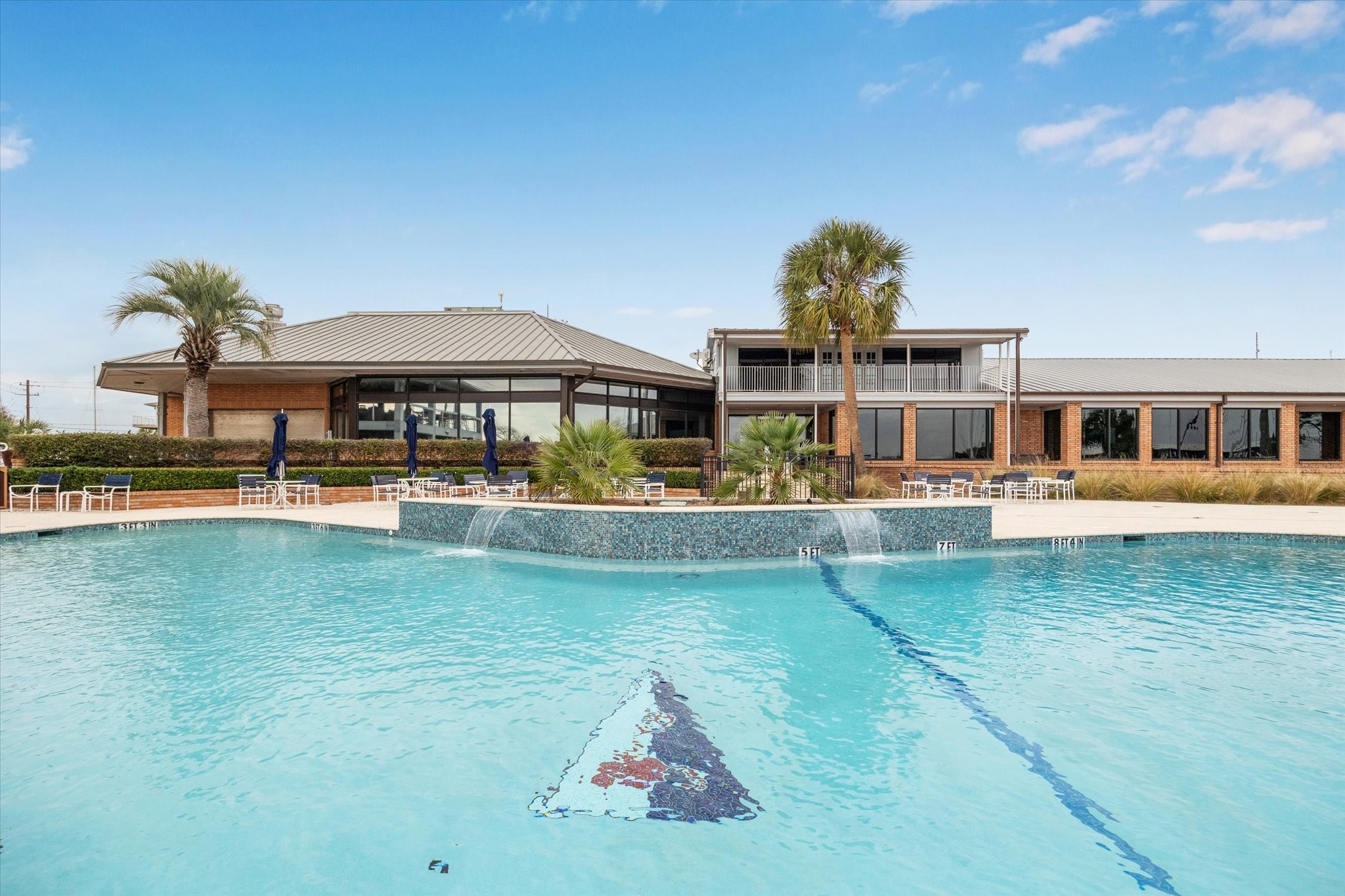 2443 Lakewood Pointe