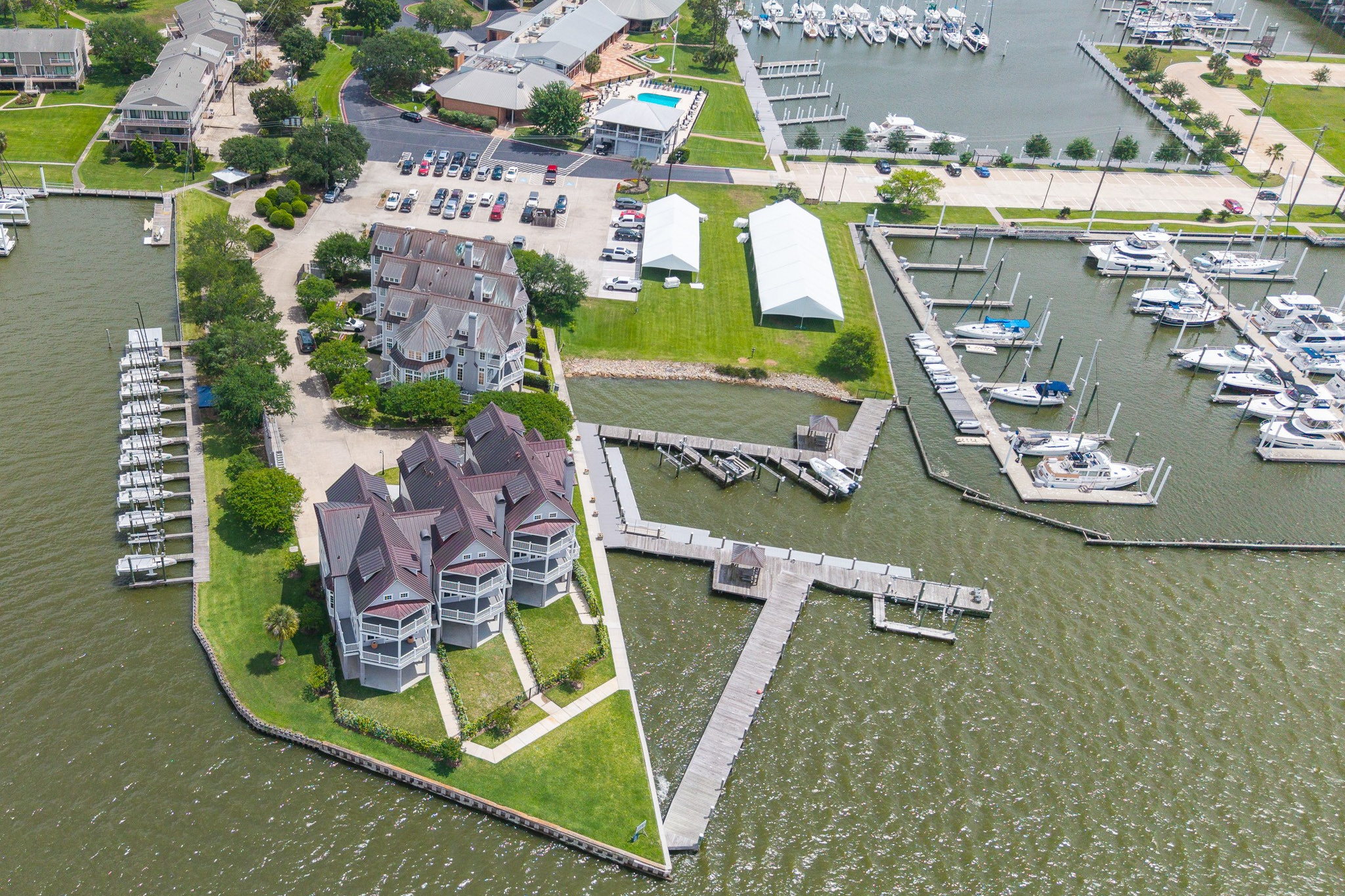 2443 Lakewood Pointe