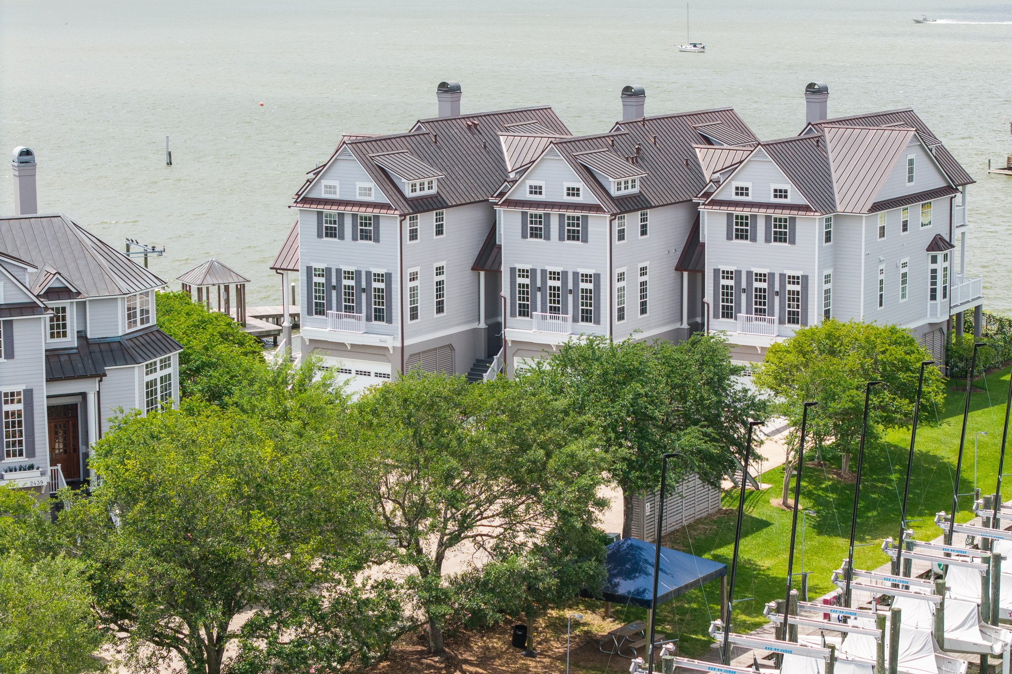 2443 Lakewood Pointe