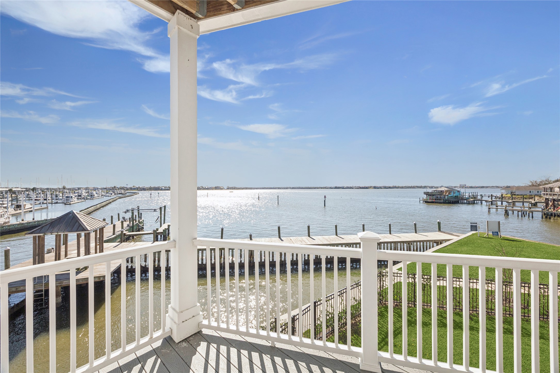 2443 Lakewood Pointe