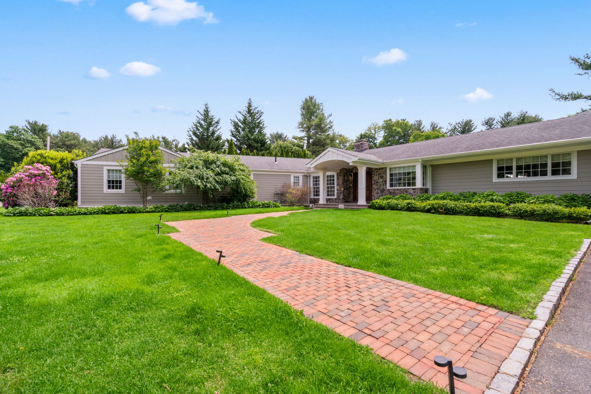 783 Remsens Lane 