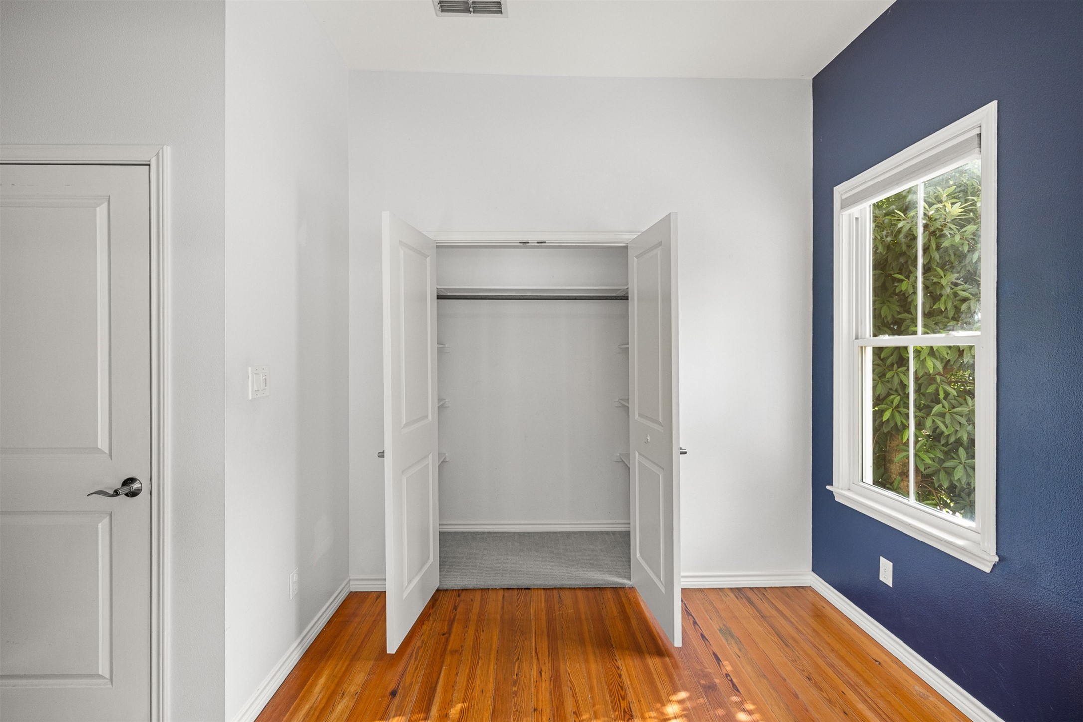 401 Bowie Street