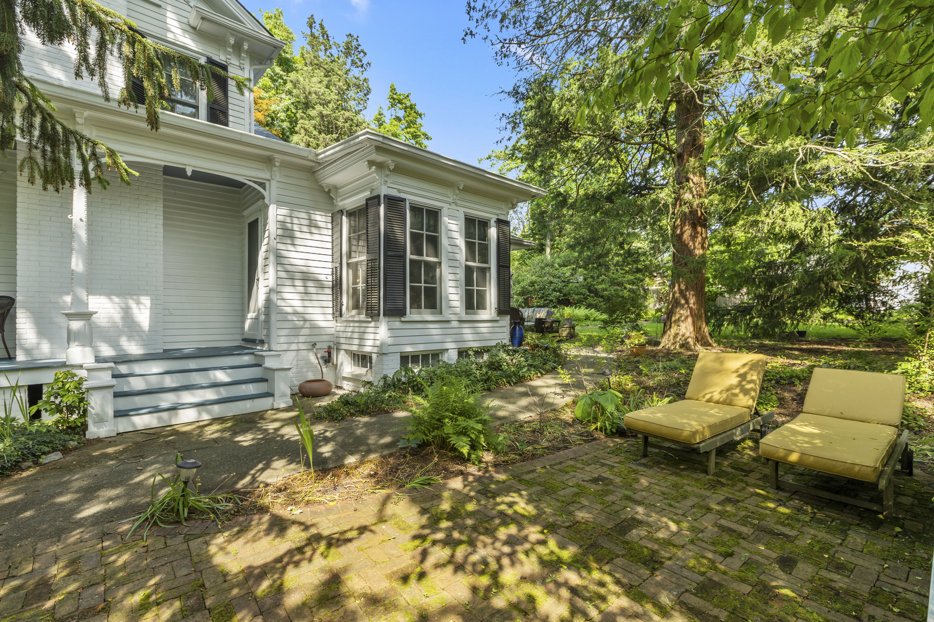 234 Christian Avenue 