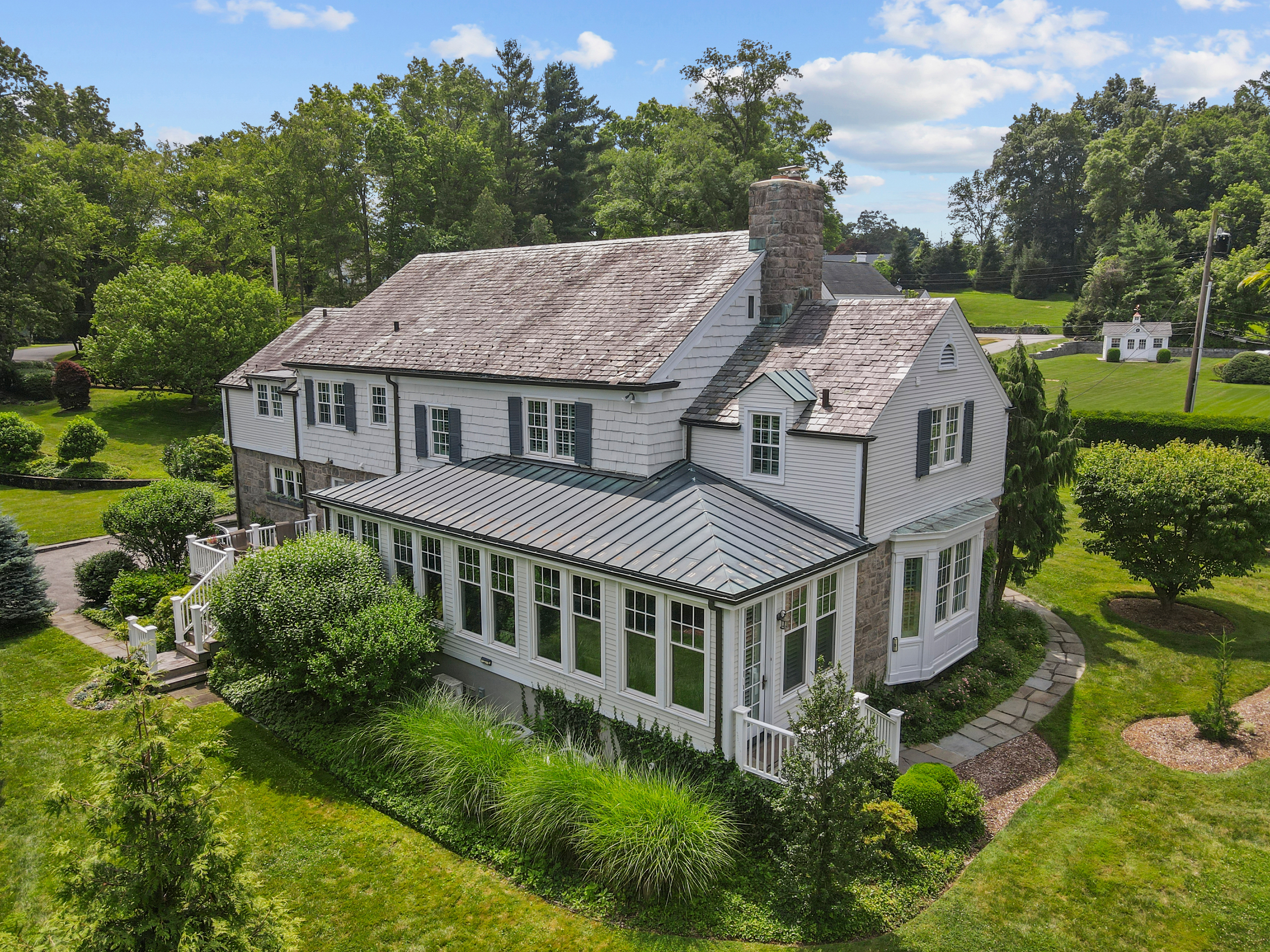 31 Colonial Road