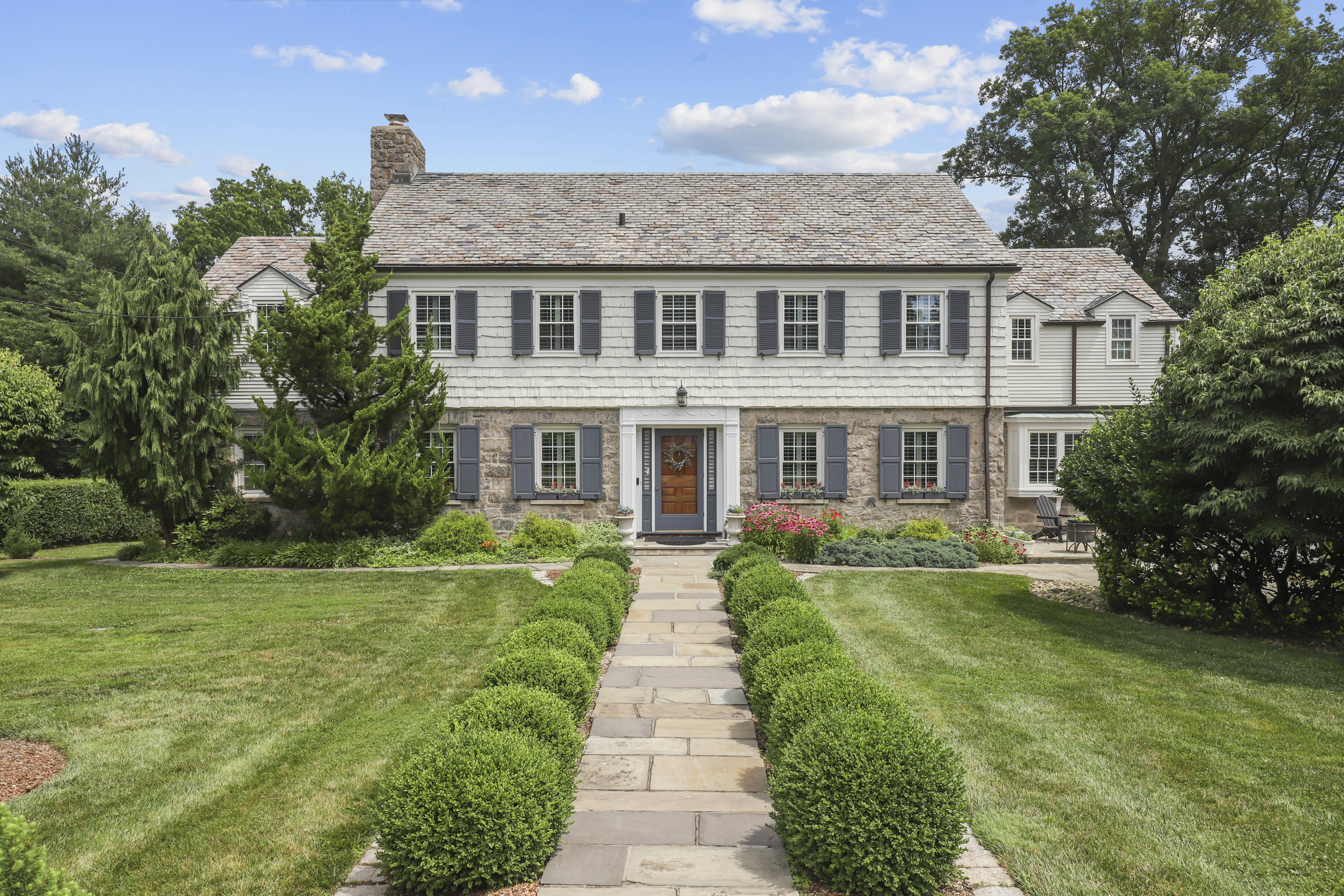 31 Colonial Road
