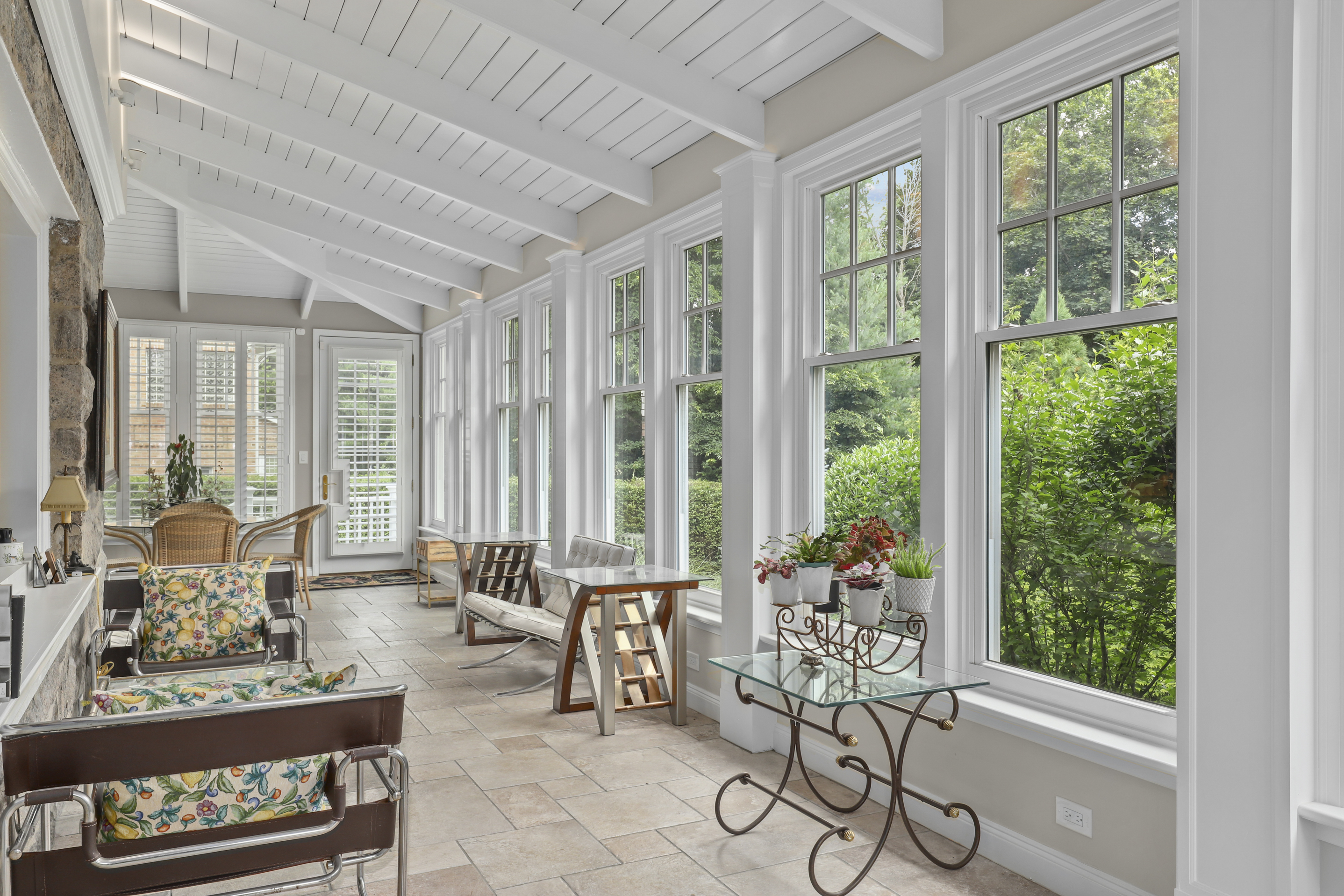 31 Colonial Road