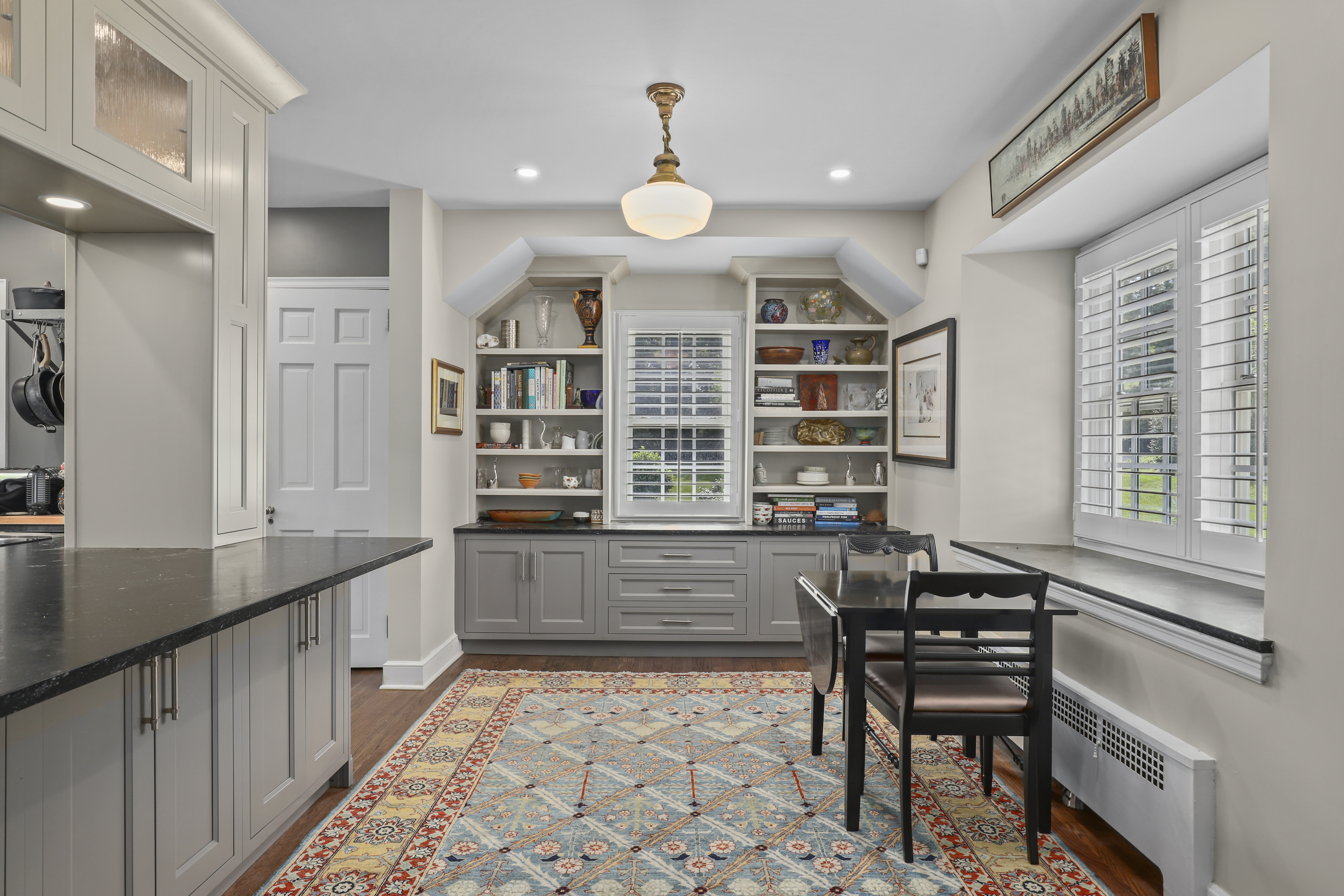 31 Colonial Road