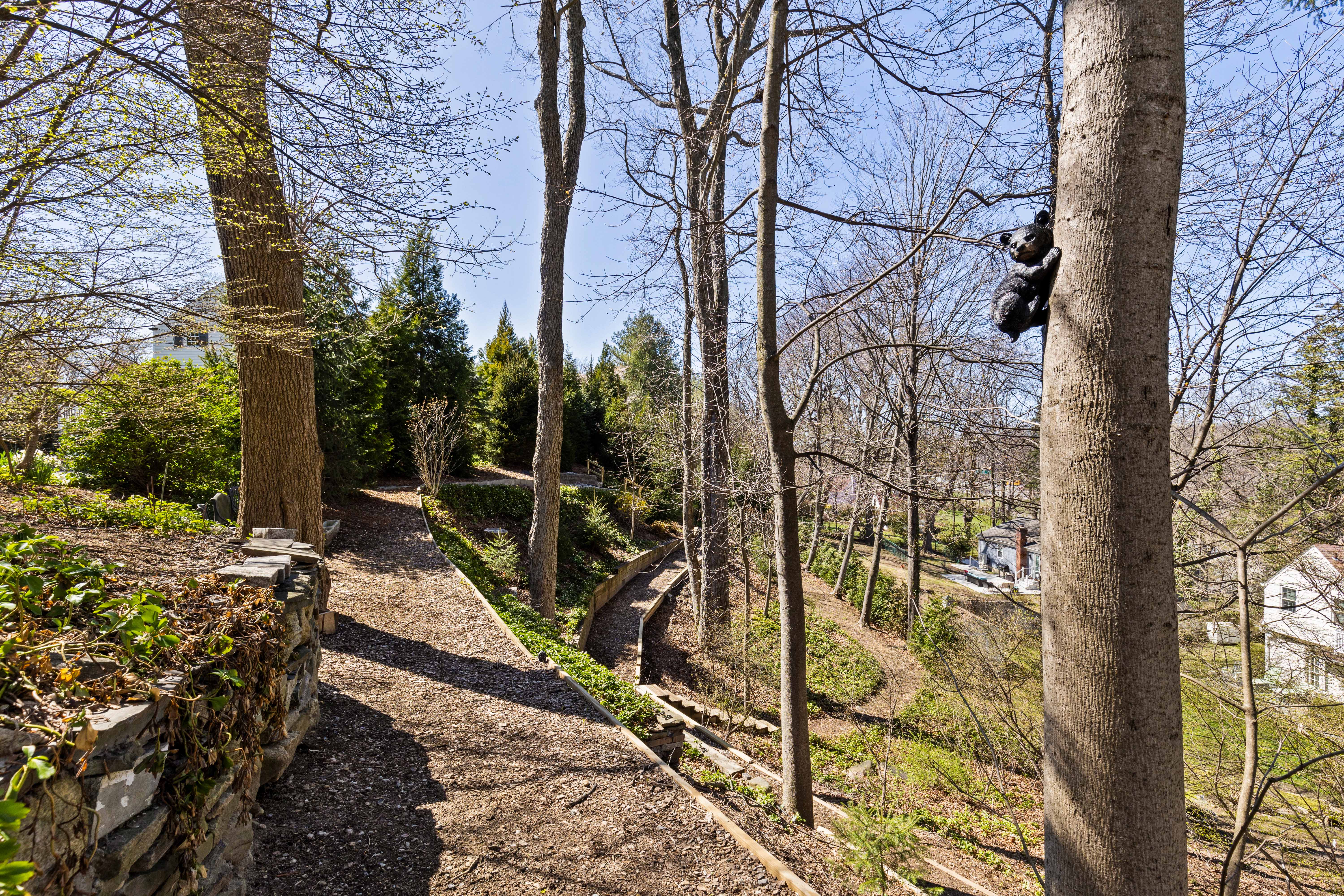 31 Colonial Road