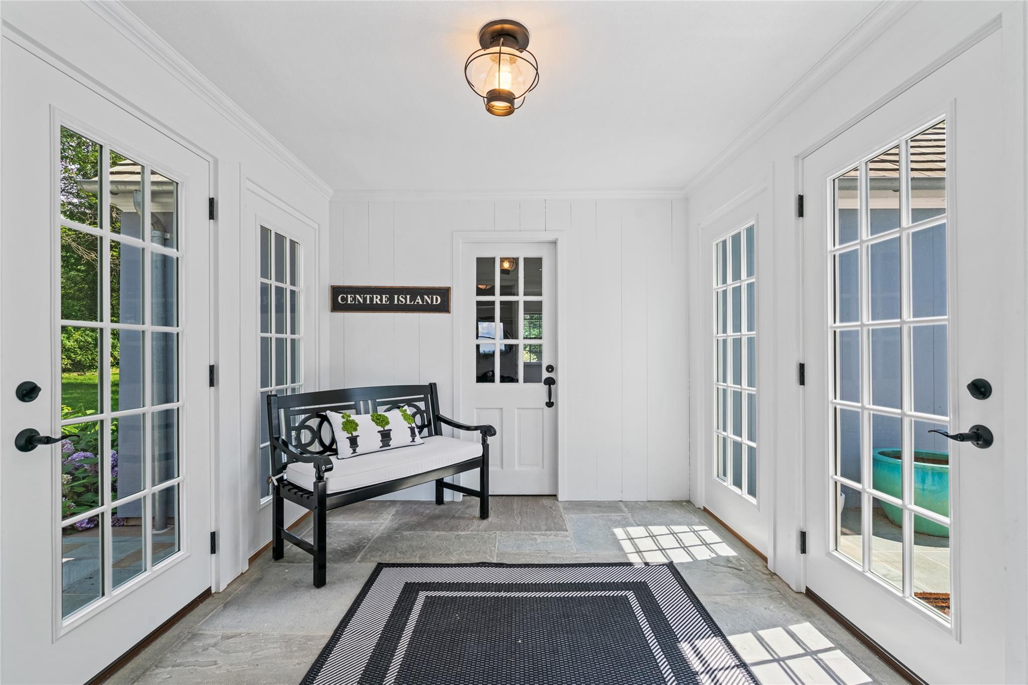 527 Centre Island Road 