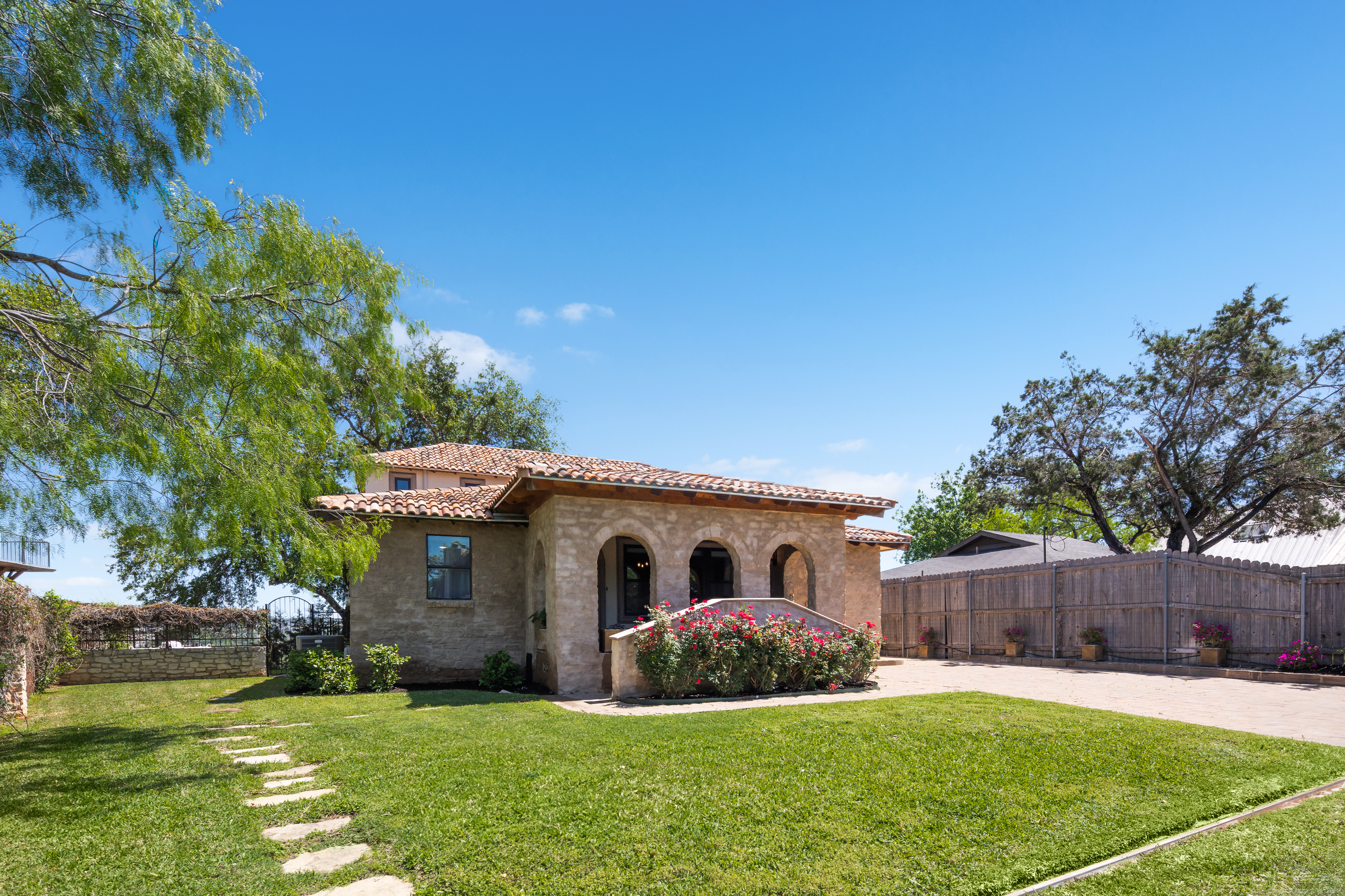 3203 Brass Buttons Trail 