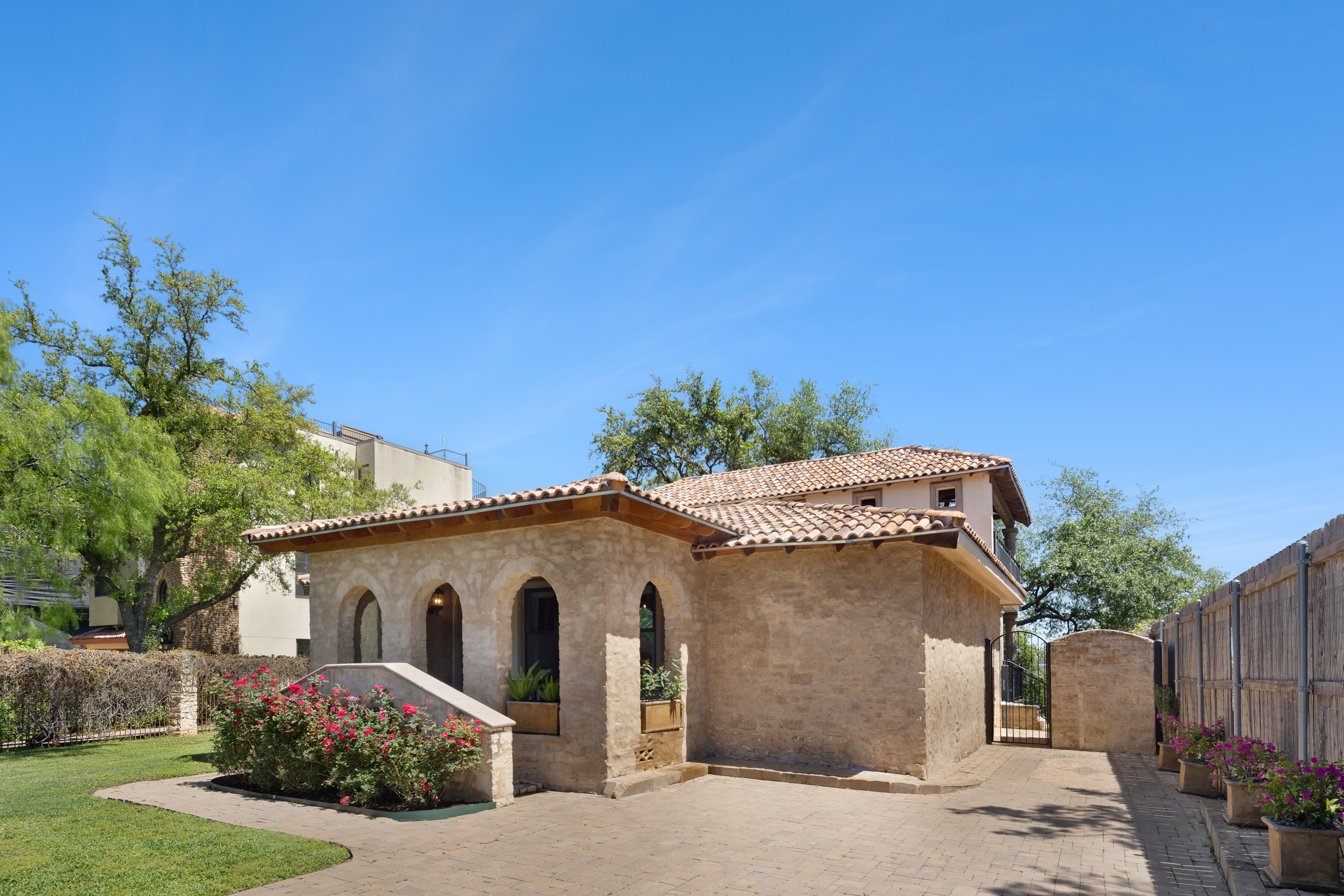 3203 Brass Buttons Trail 