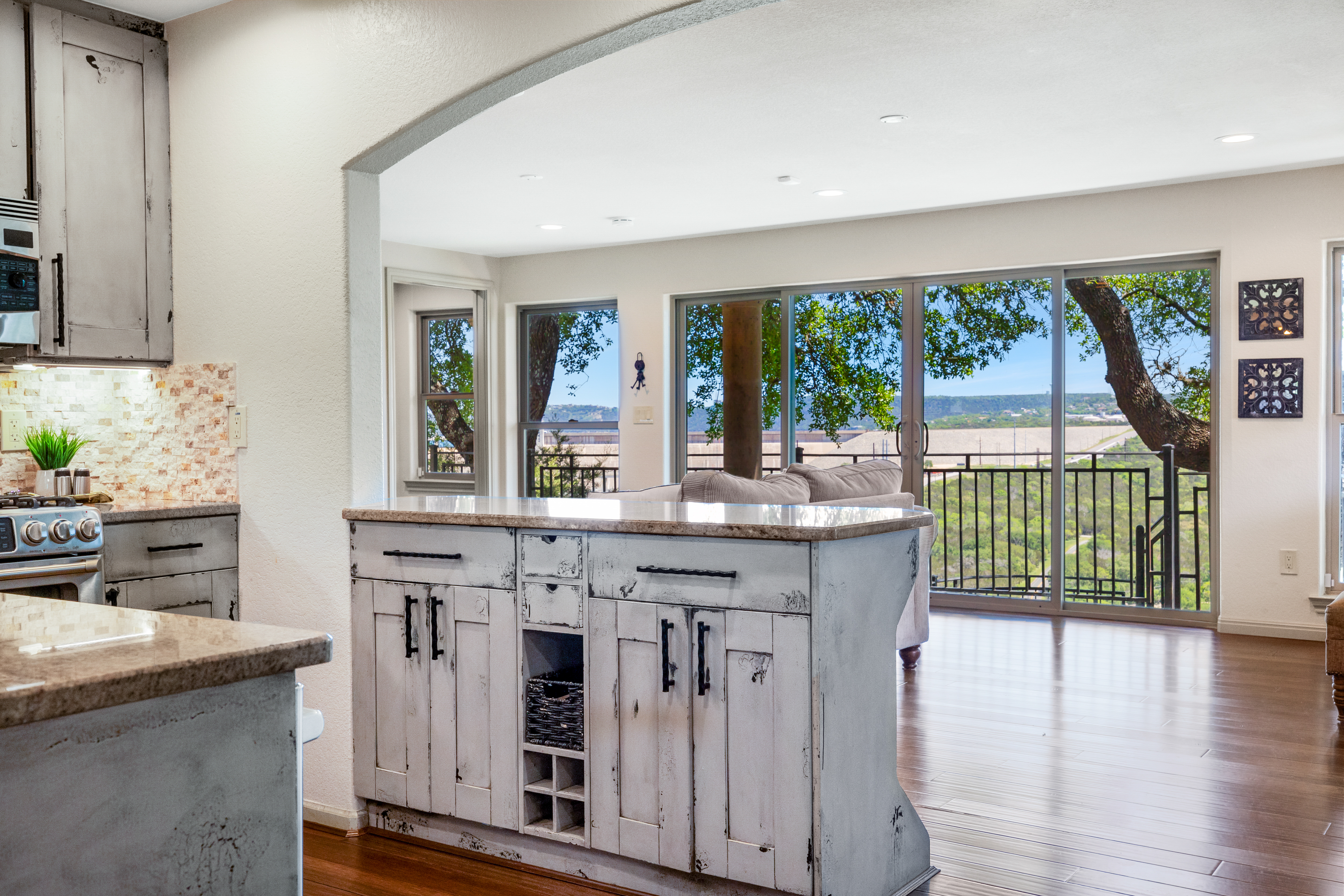3203 Brass Buttons Trail 