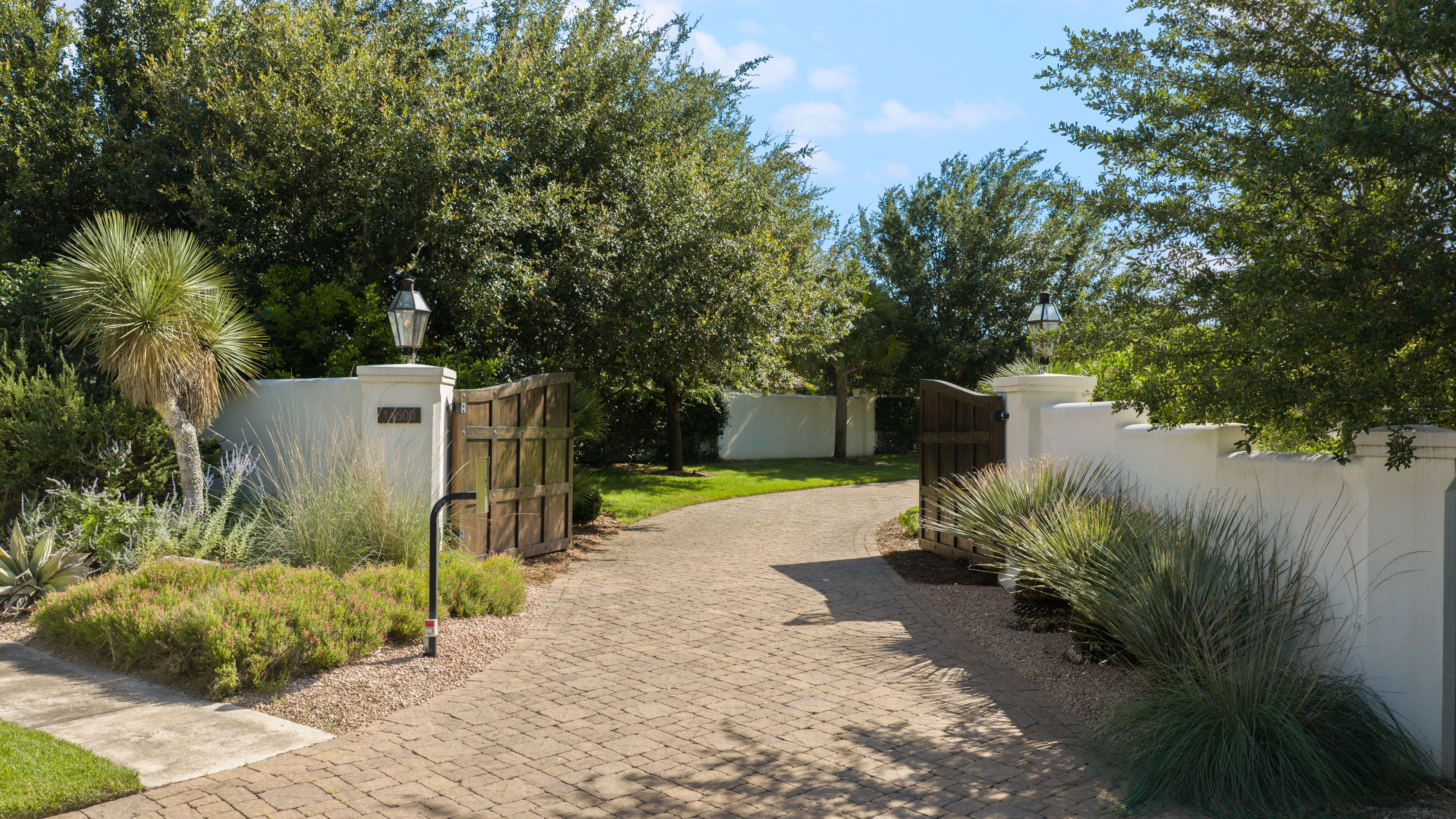 14500 Flat Top Ranch Road 
