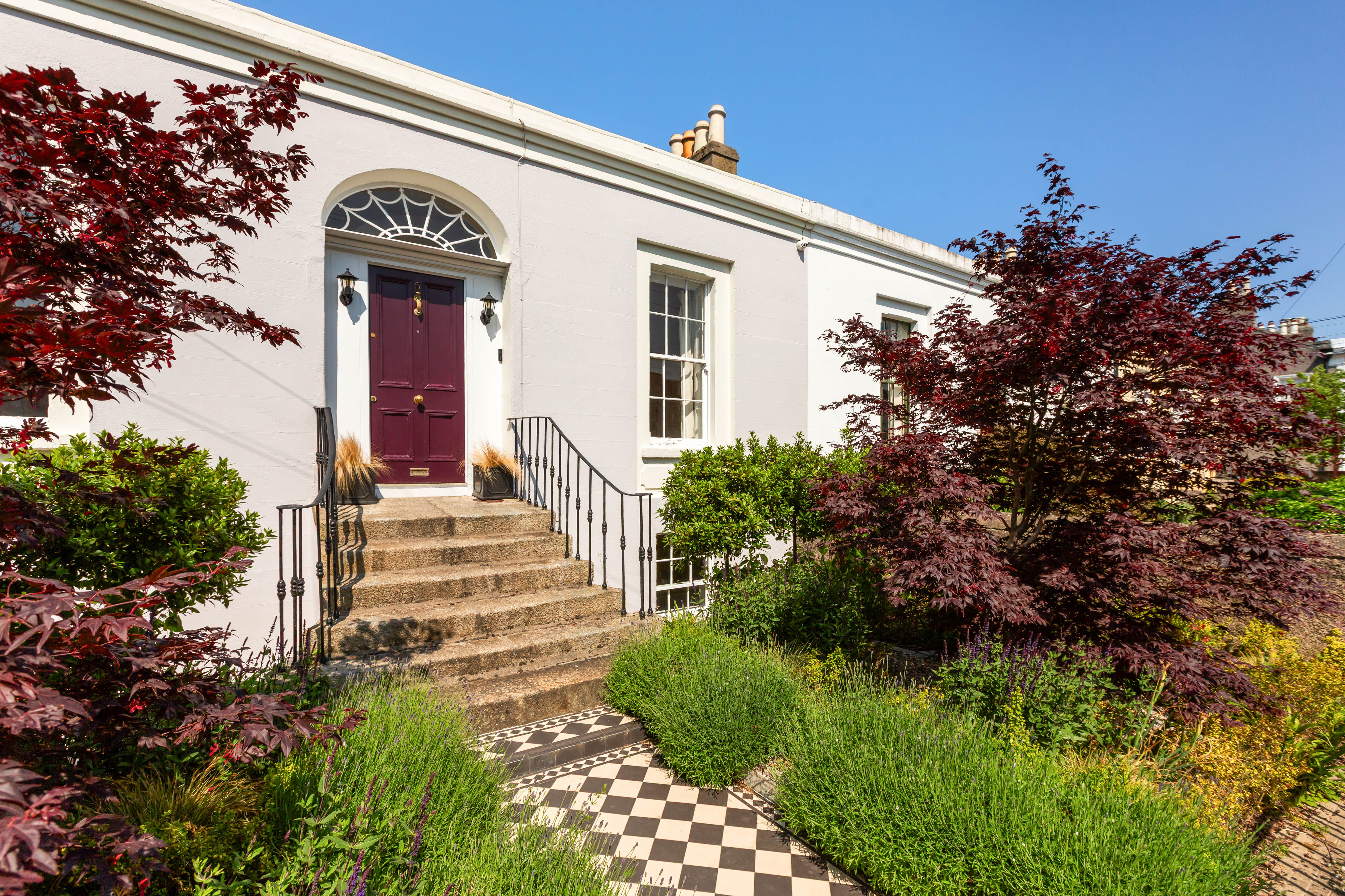 5 Sydney Avenue