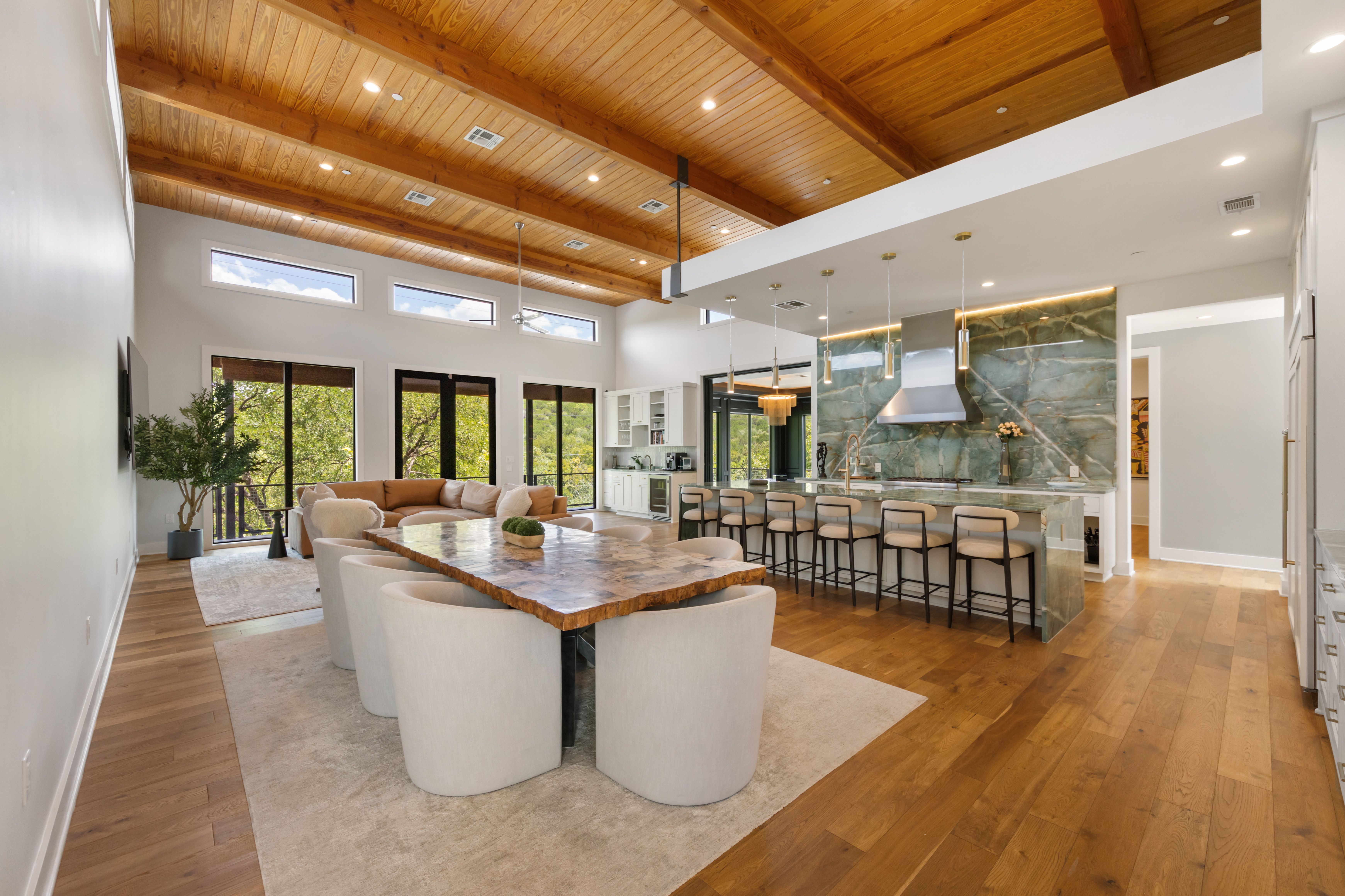 5605 Creek Mountain 