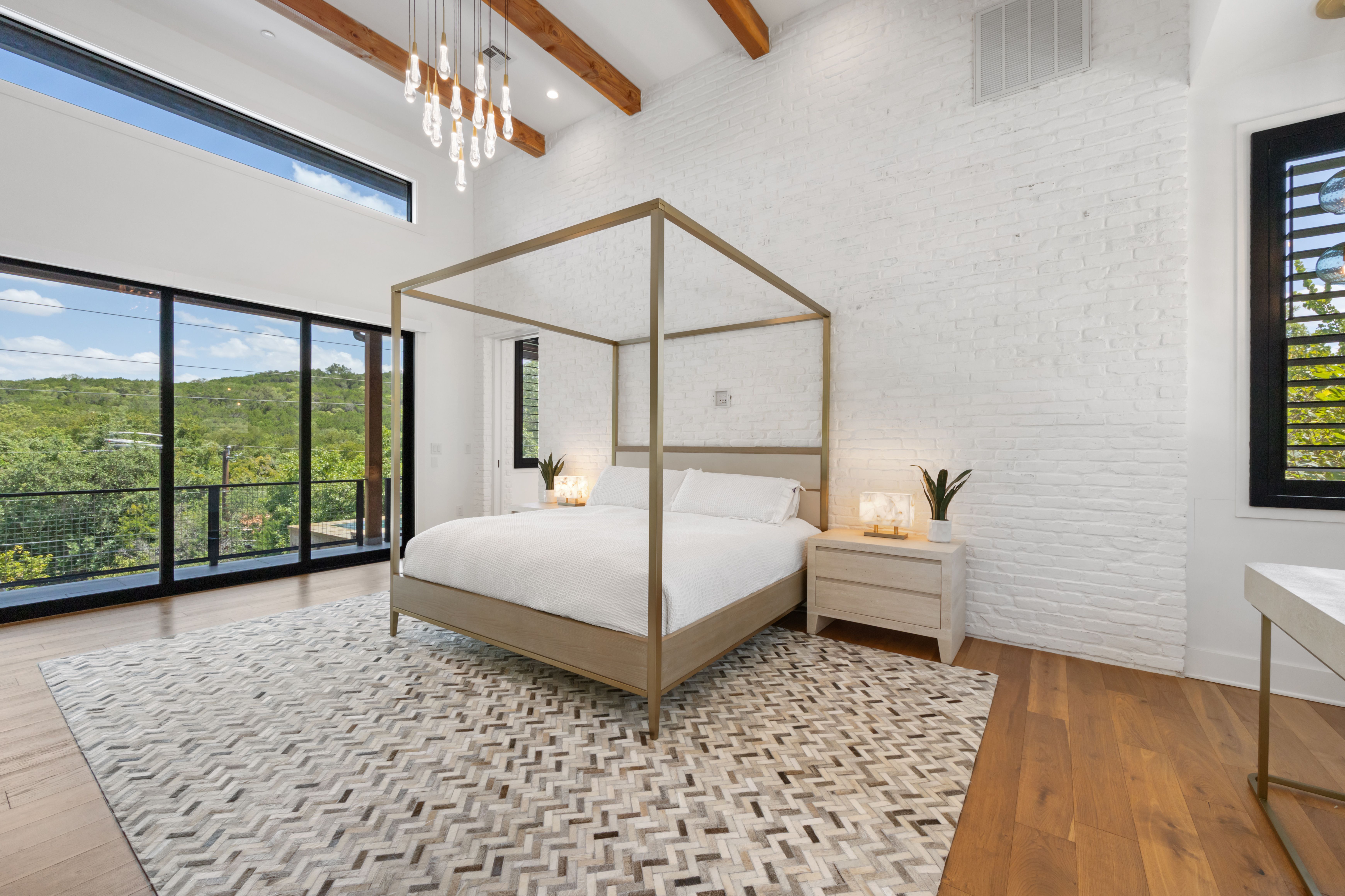 5605 Creek Mountain 