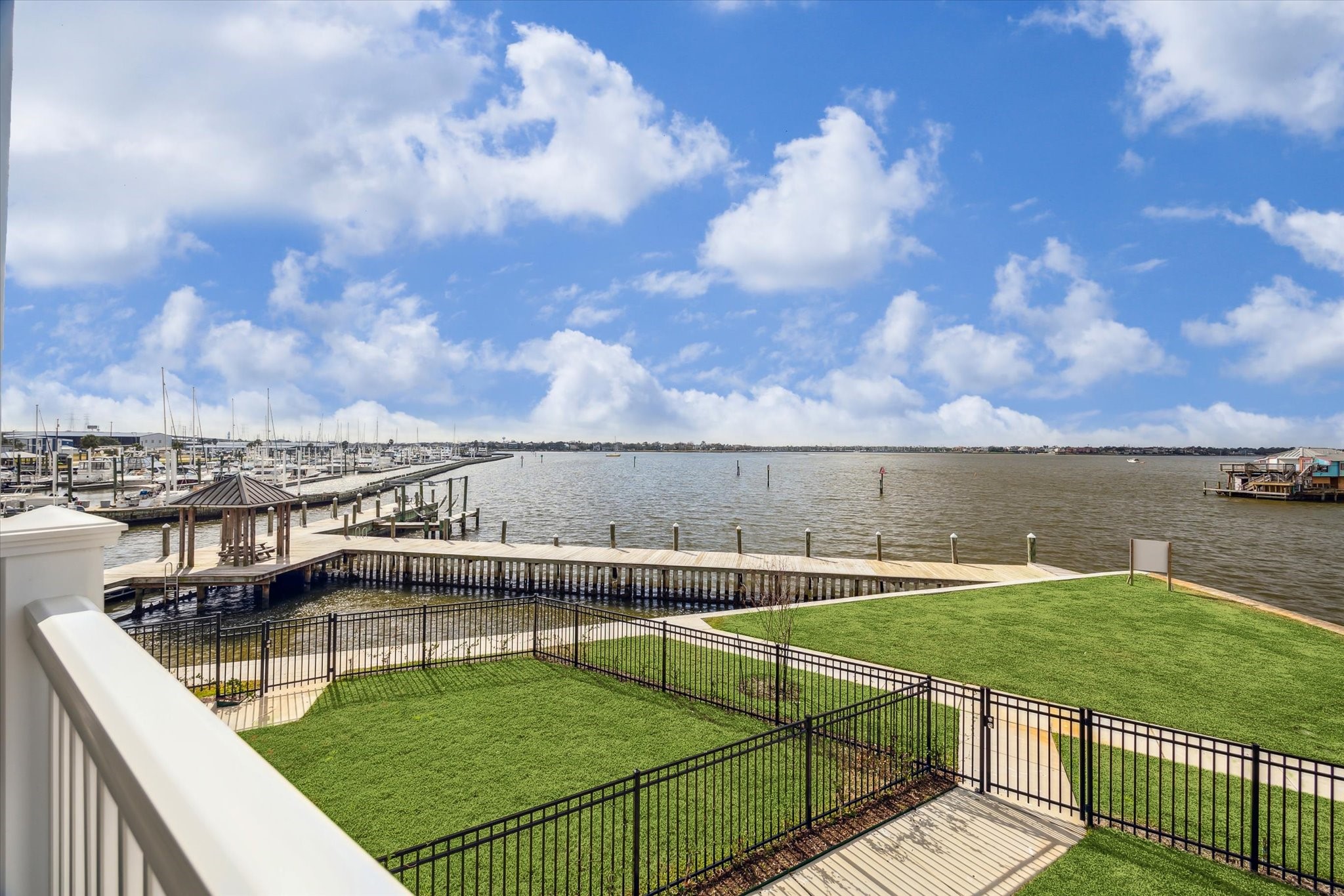 2447 Lakewood Pointe