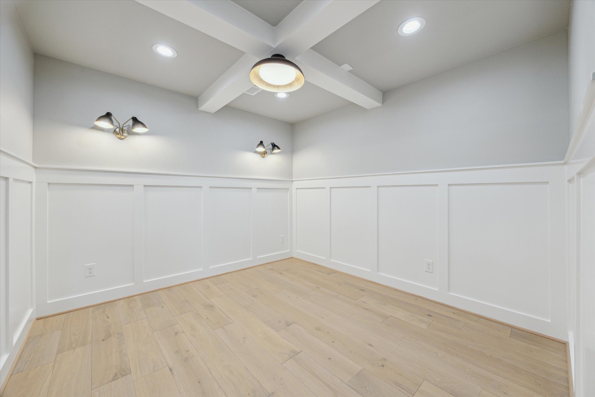 2447 Lakewood Pointe