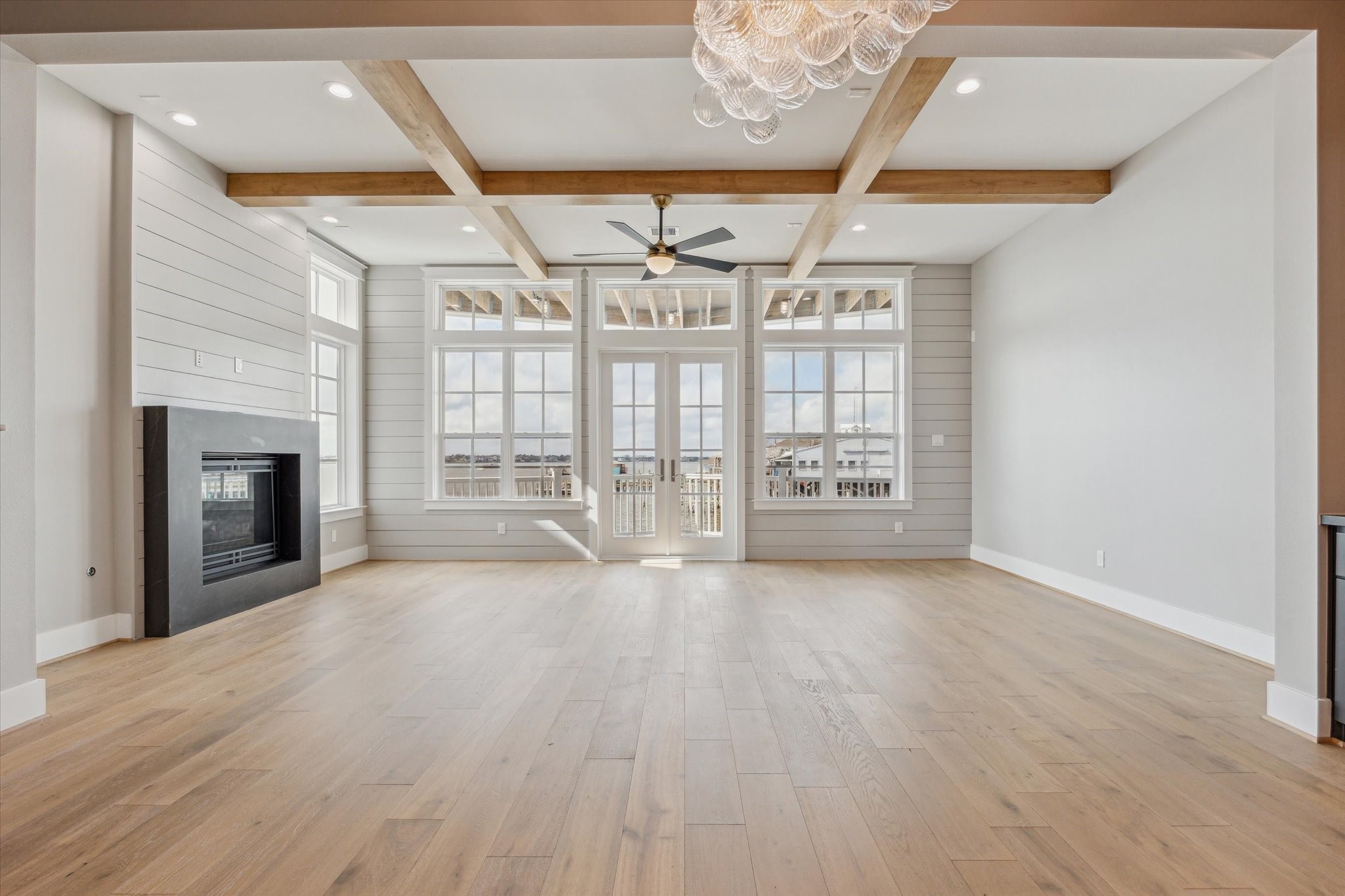 2447 Lakewood Pointe