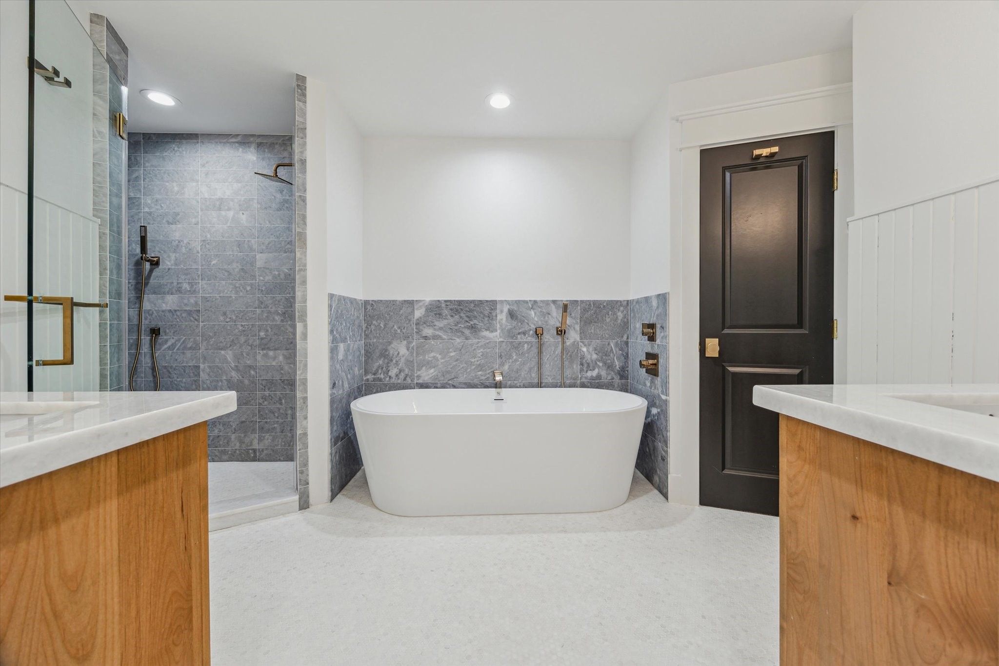 2447 Lakewood Pointe