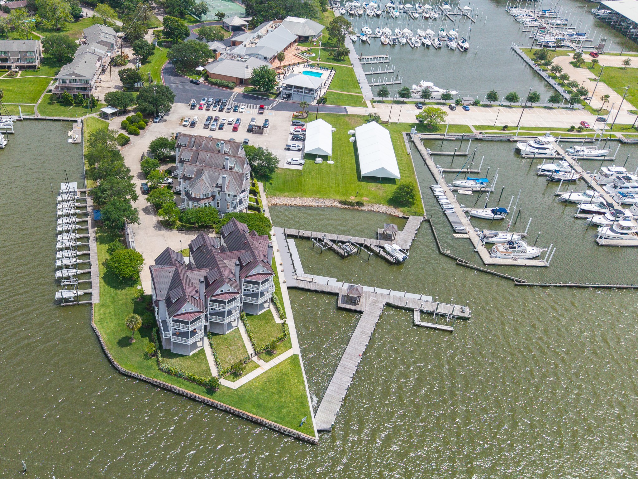 2447 Lakewood Pointe
