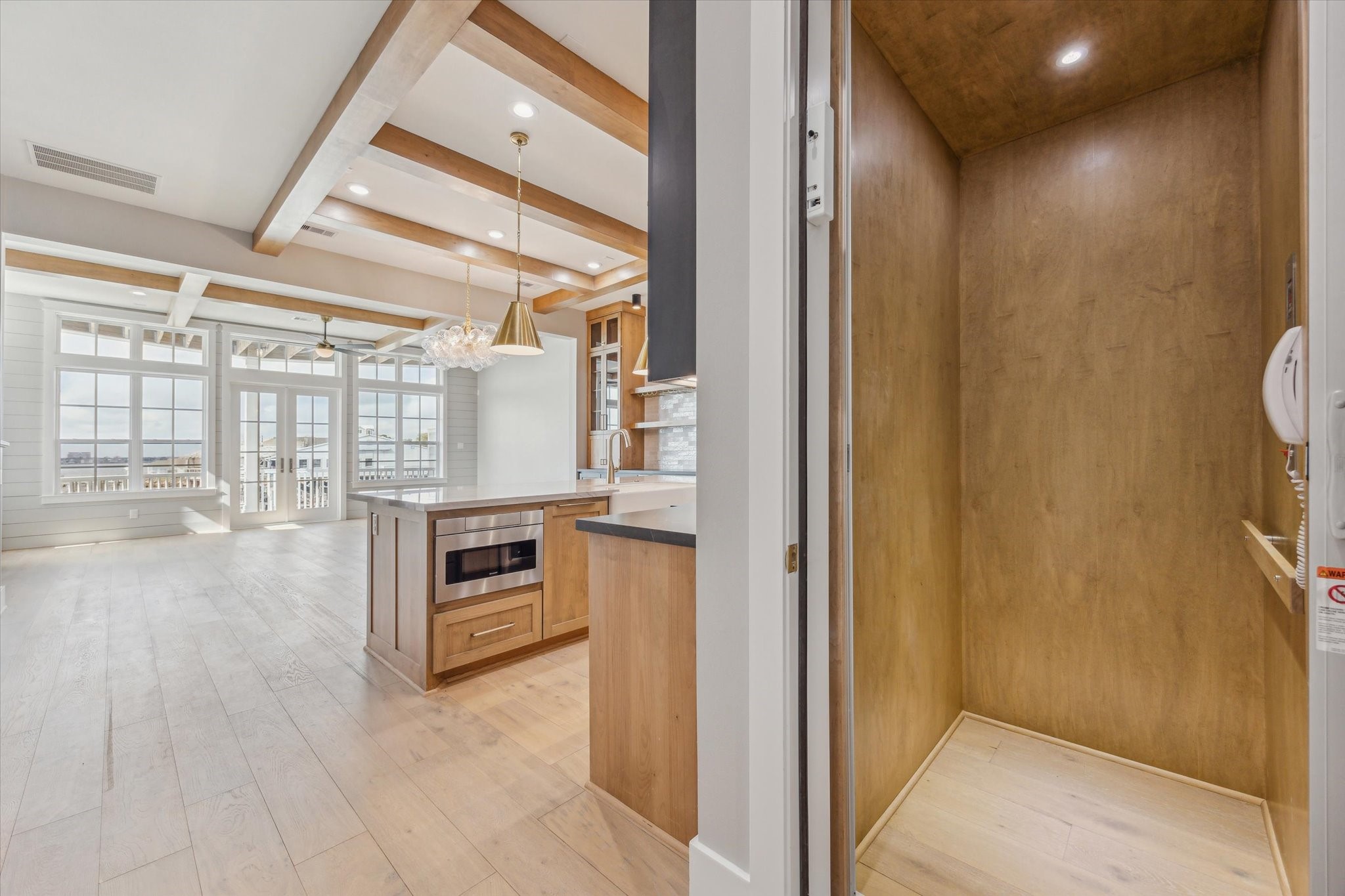 2447 Lakewood Pointe