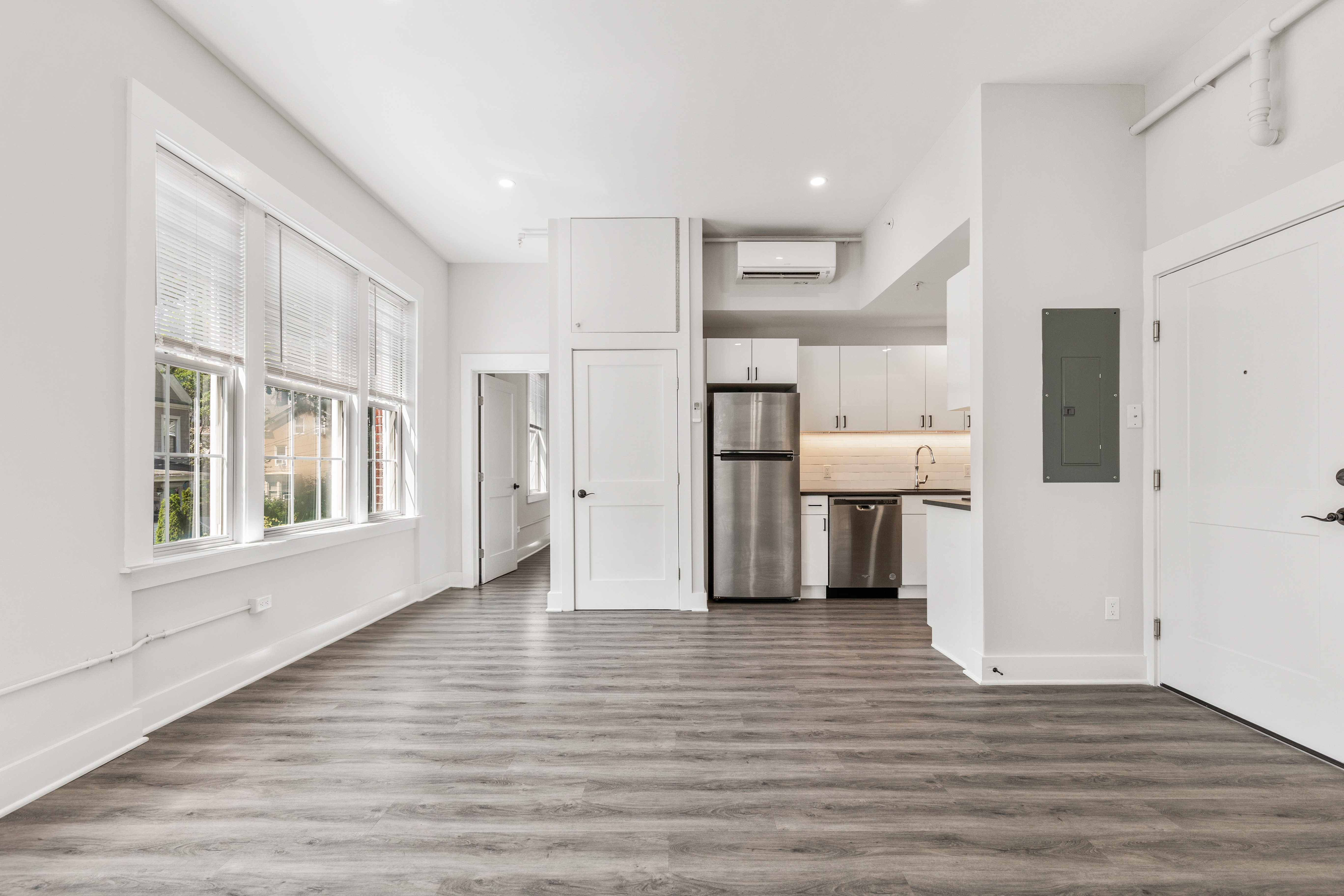 49 Beekman Avenue 6