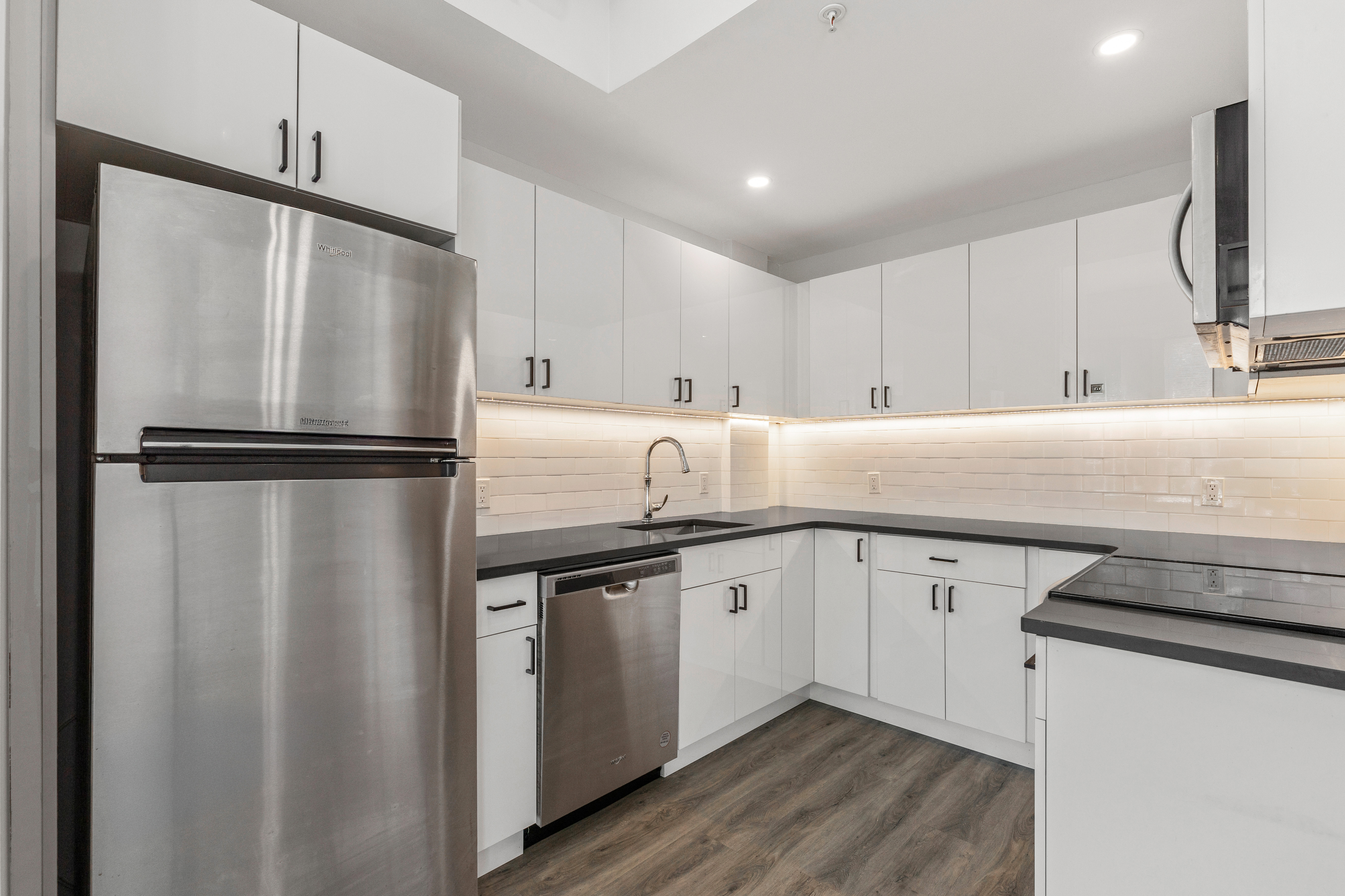49 Beekman Avenue 6