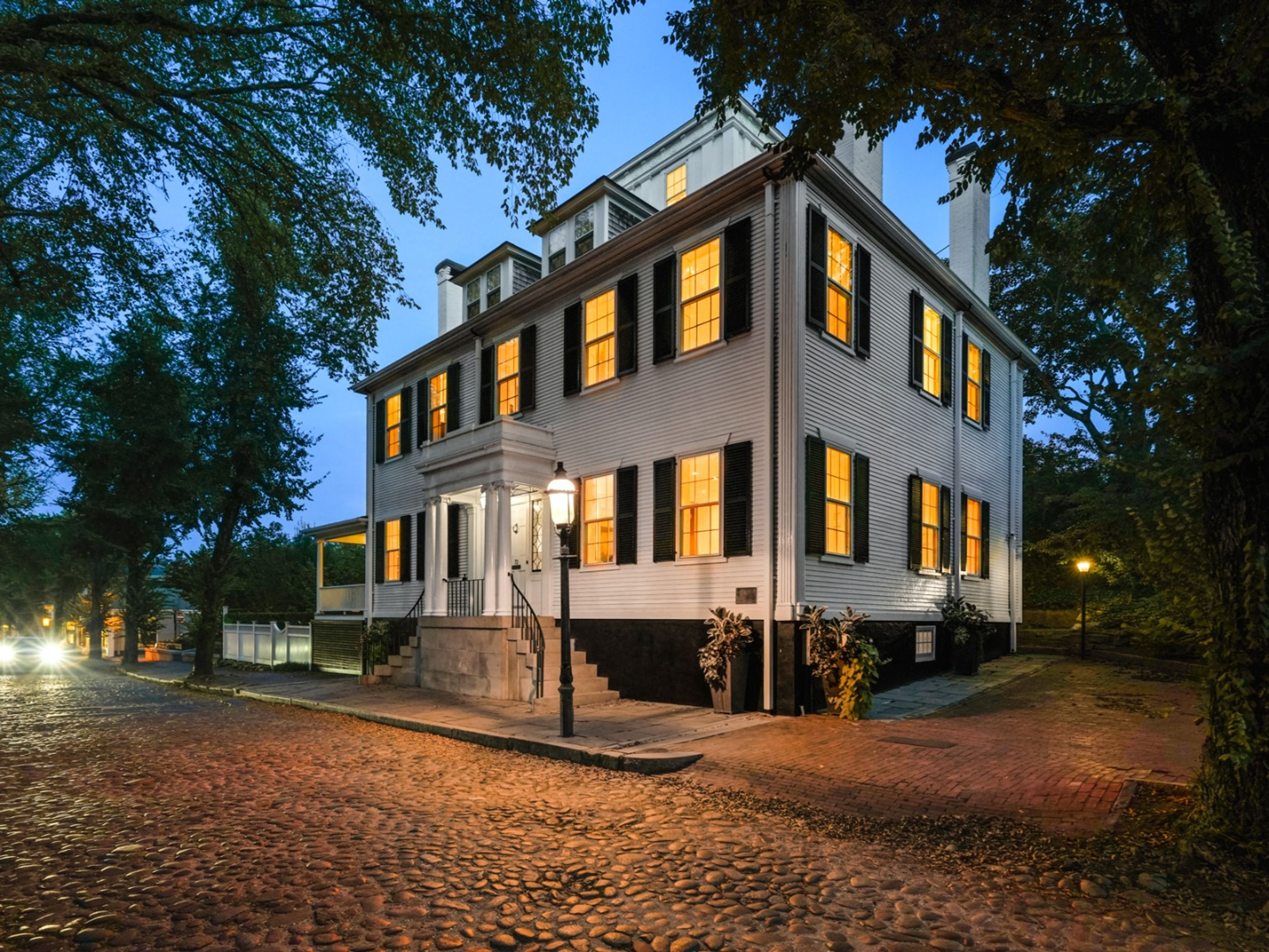 72 Main Street 