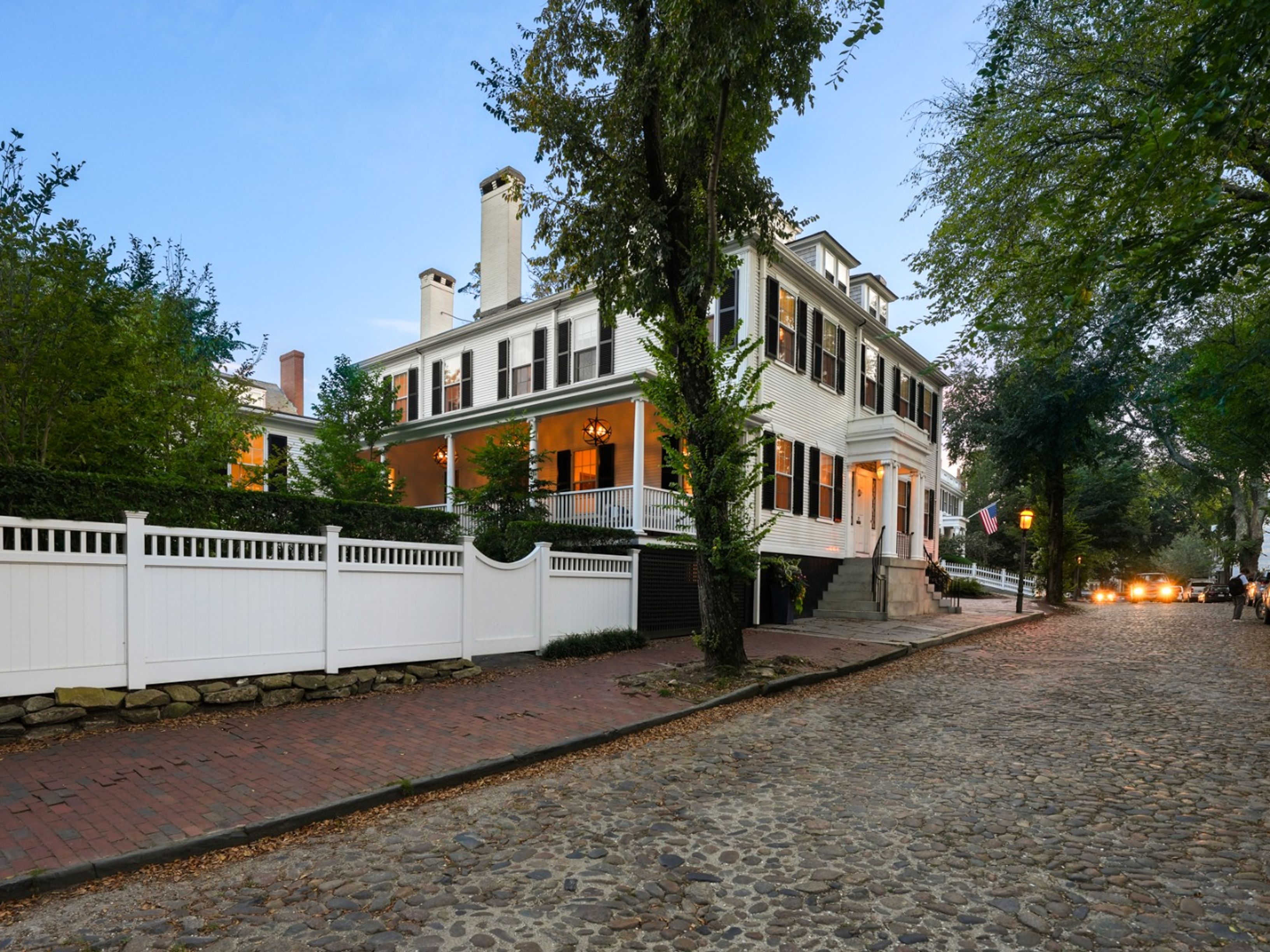 72 Main Street 
