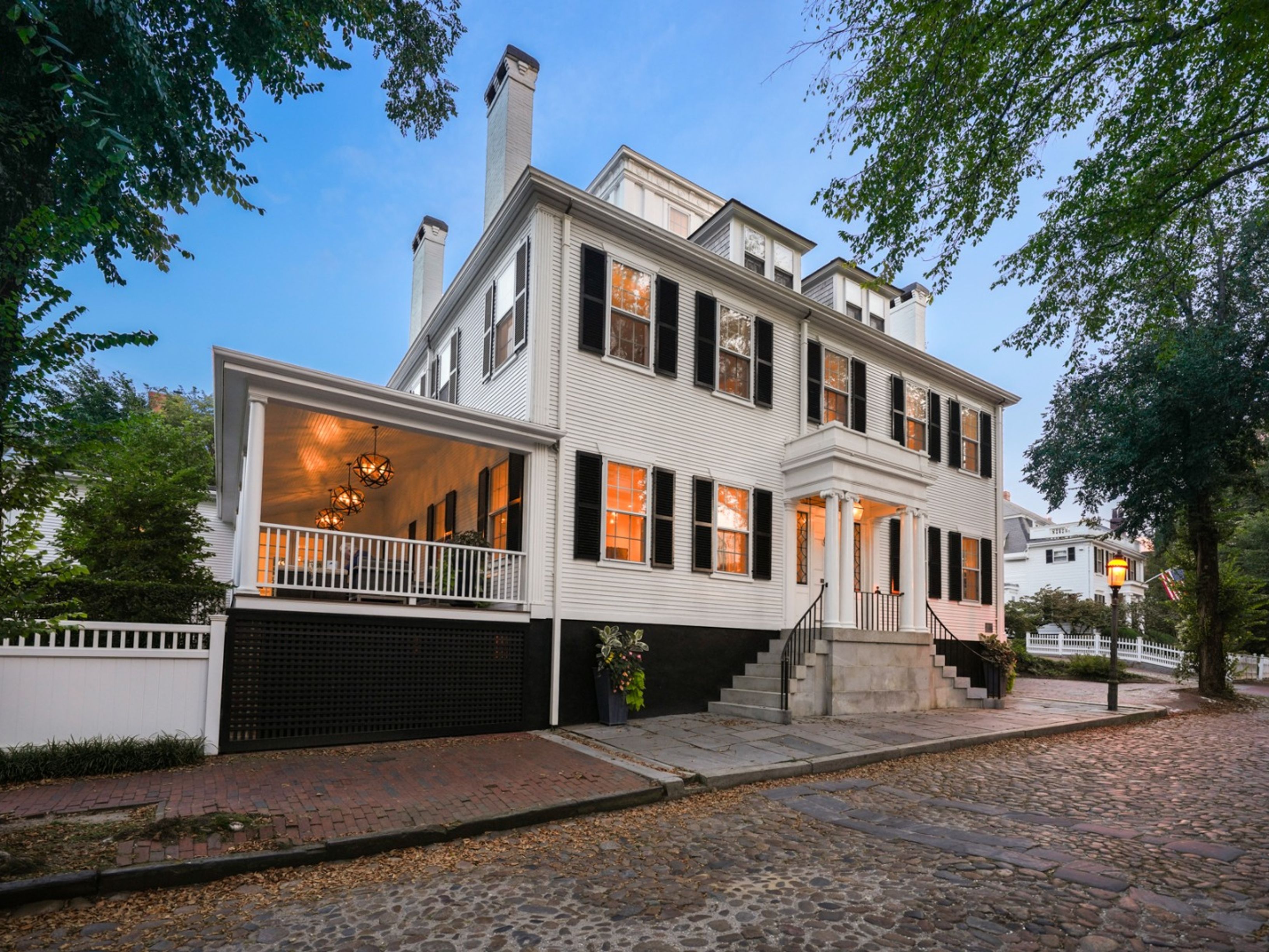 72 Main Street 