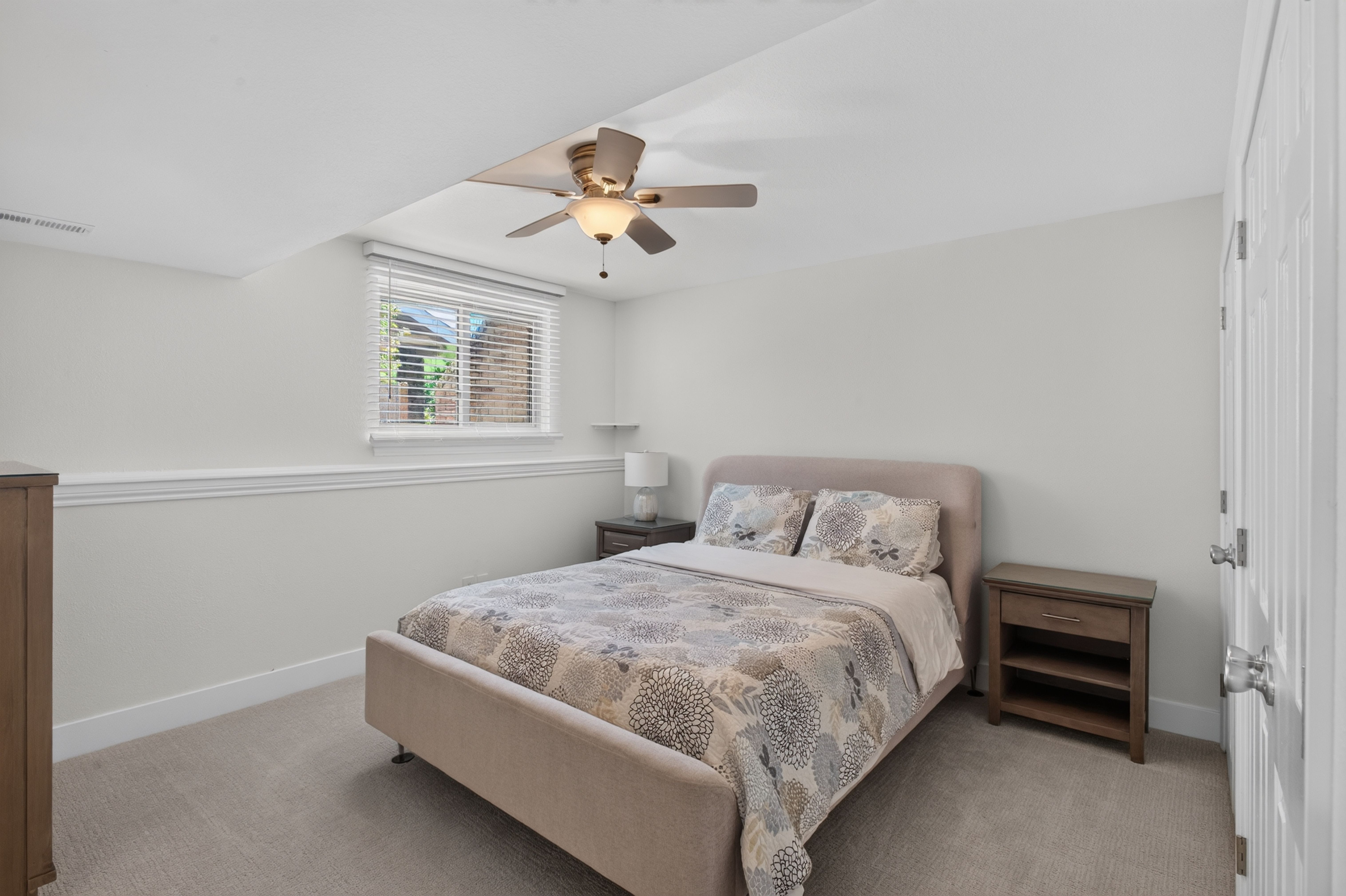5373 E Links Circle