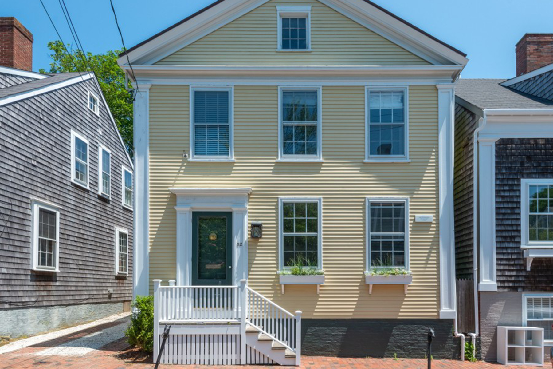 32 Pine Street 