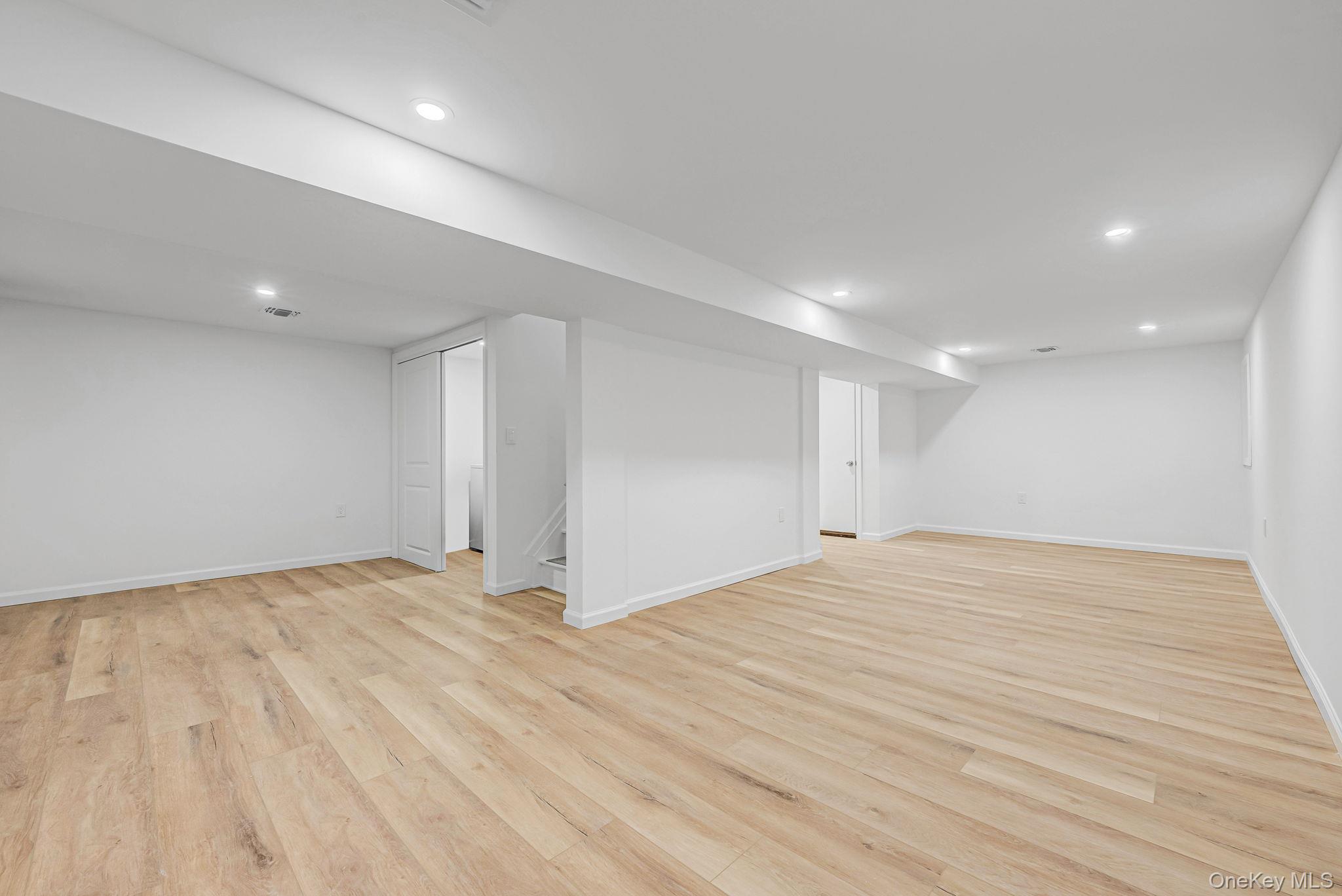 18 Oakdale Place