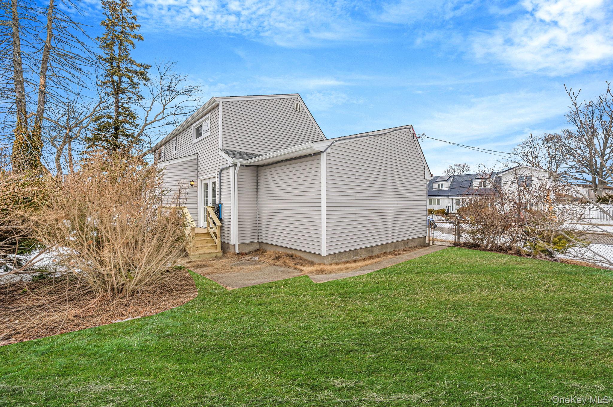 18 Oakdale Place
