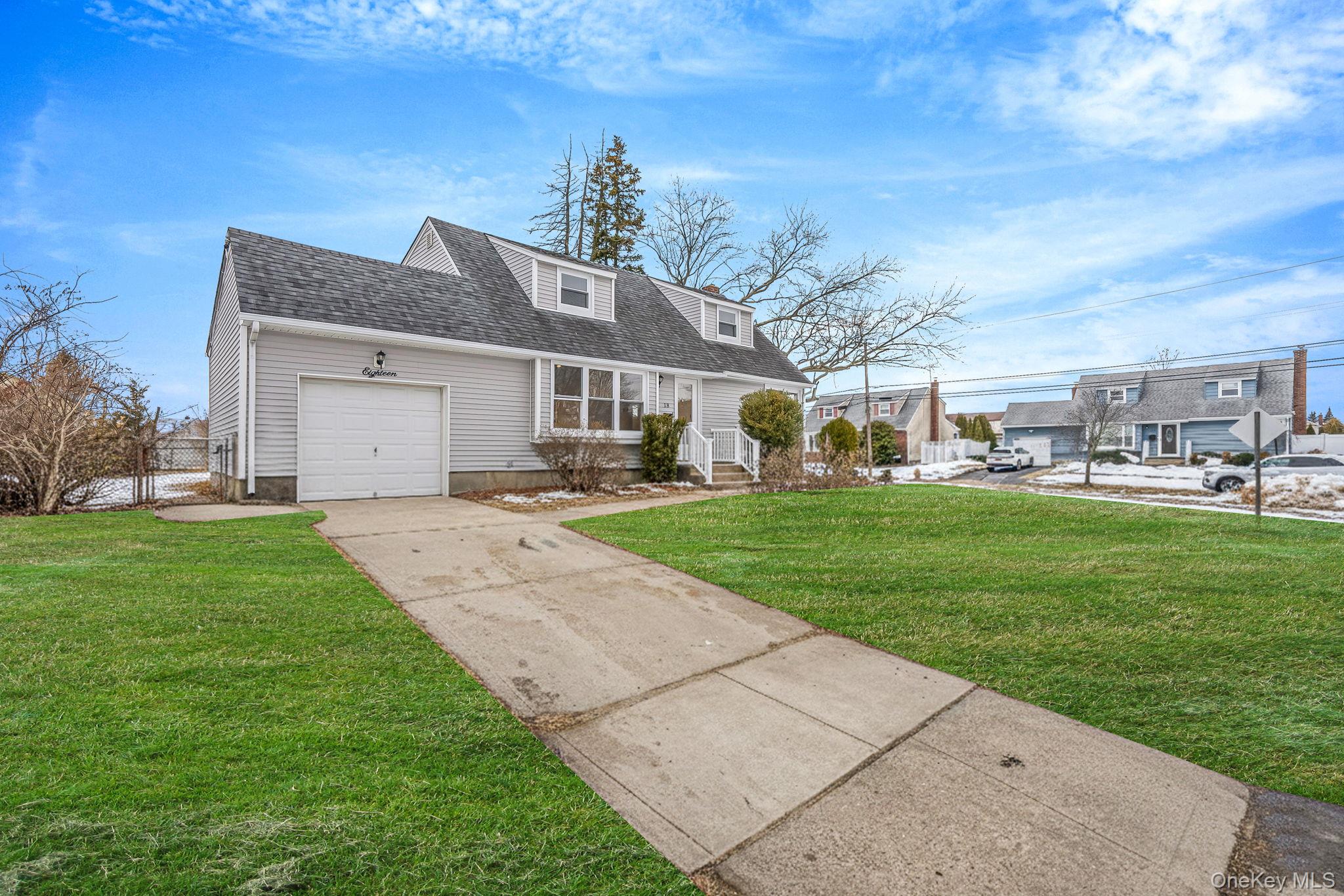 18 Oakdale Place
