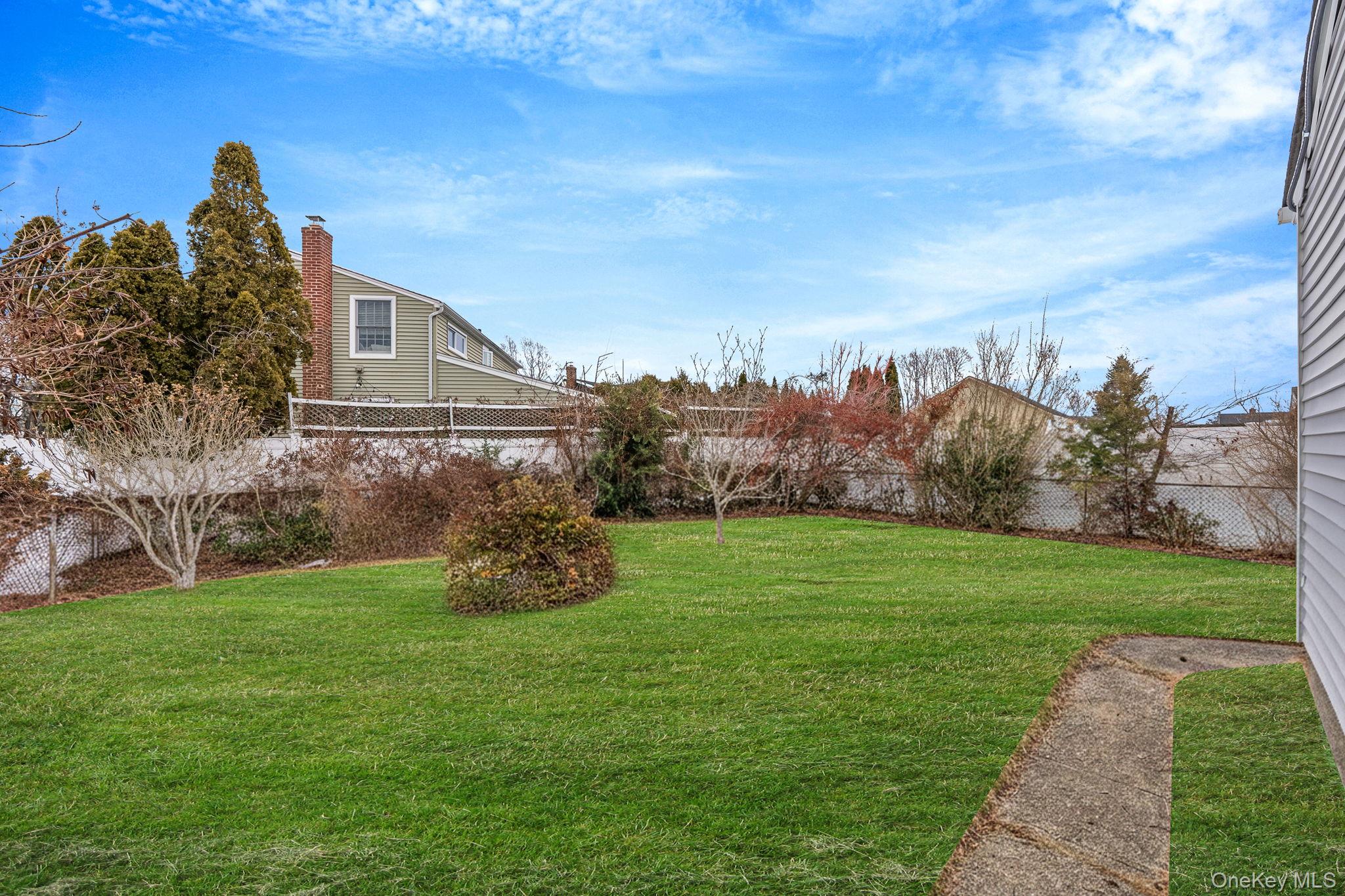 18 Oakdale Place