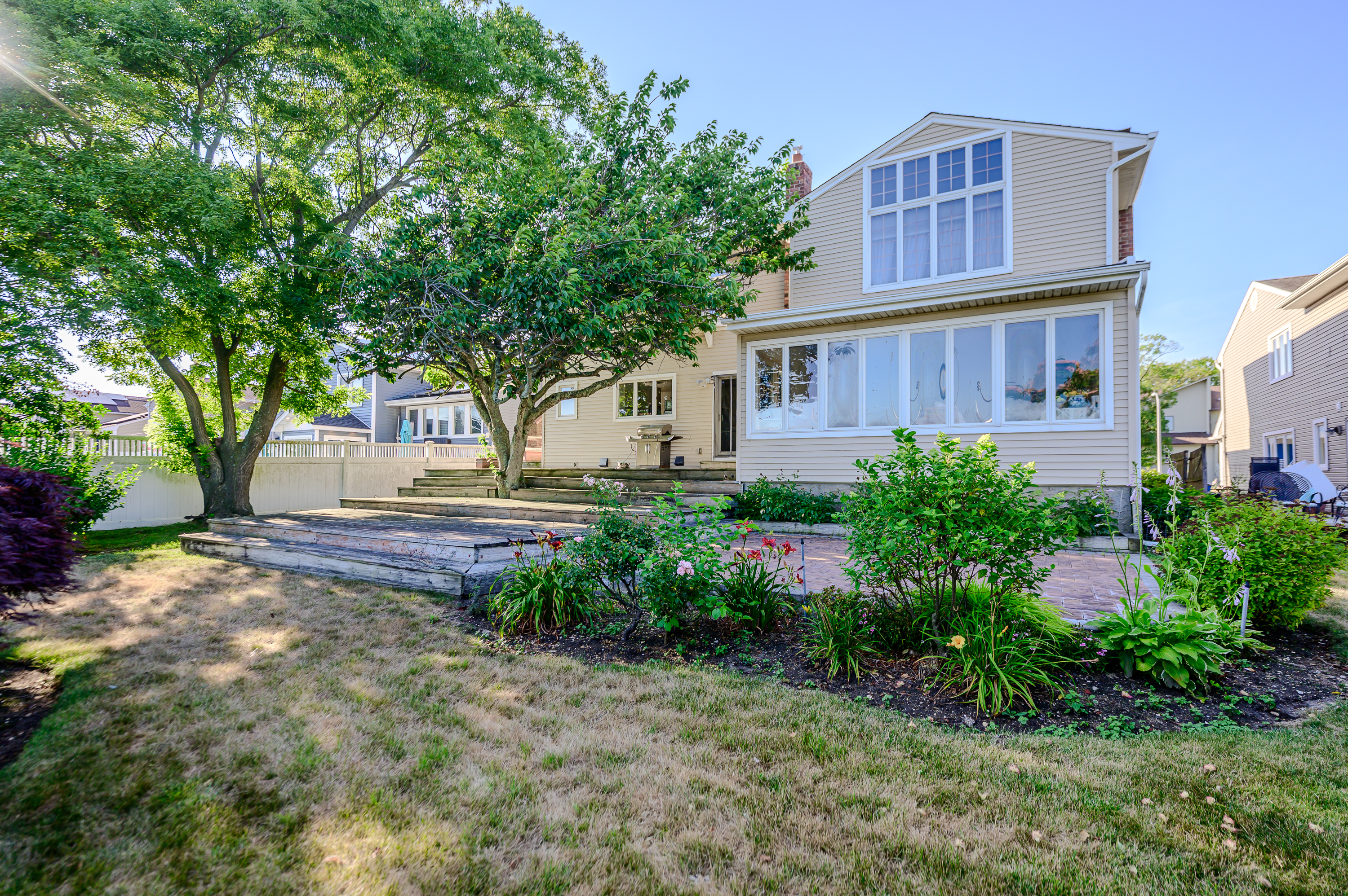 330 Harbor Drive