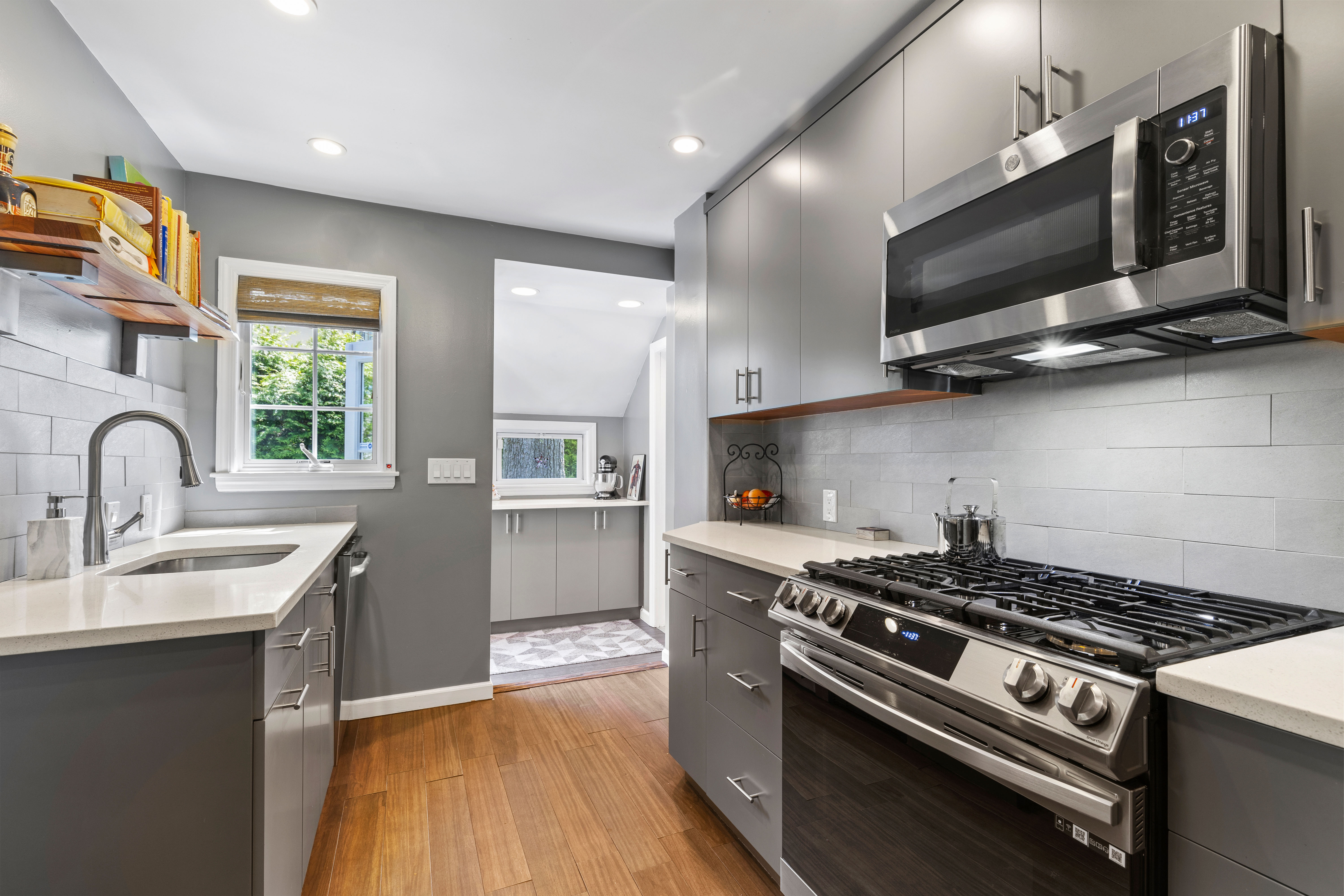 27 Smith Avenue