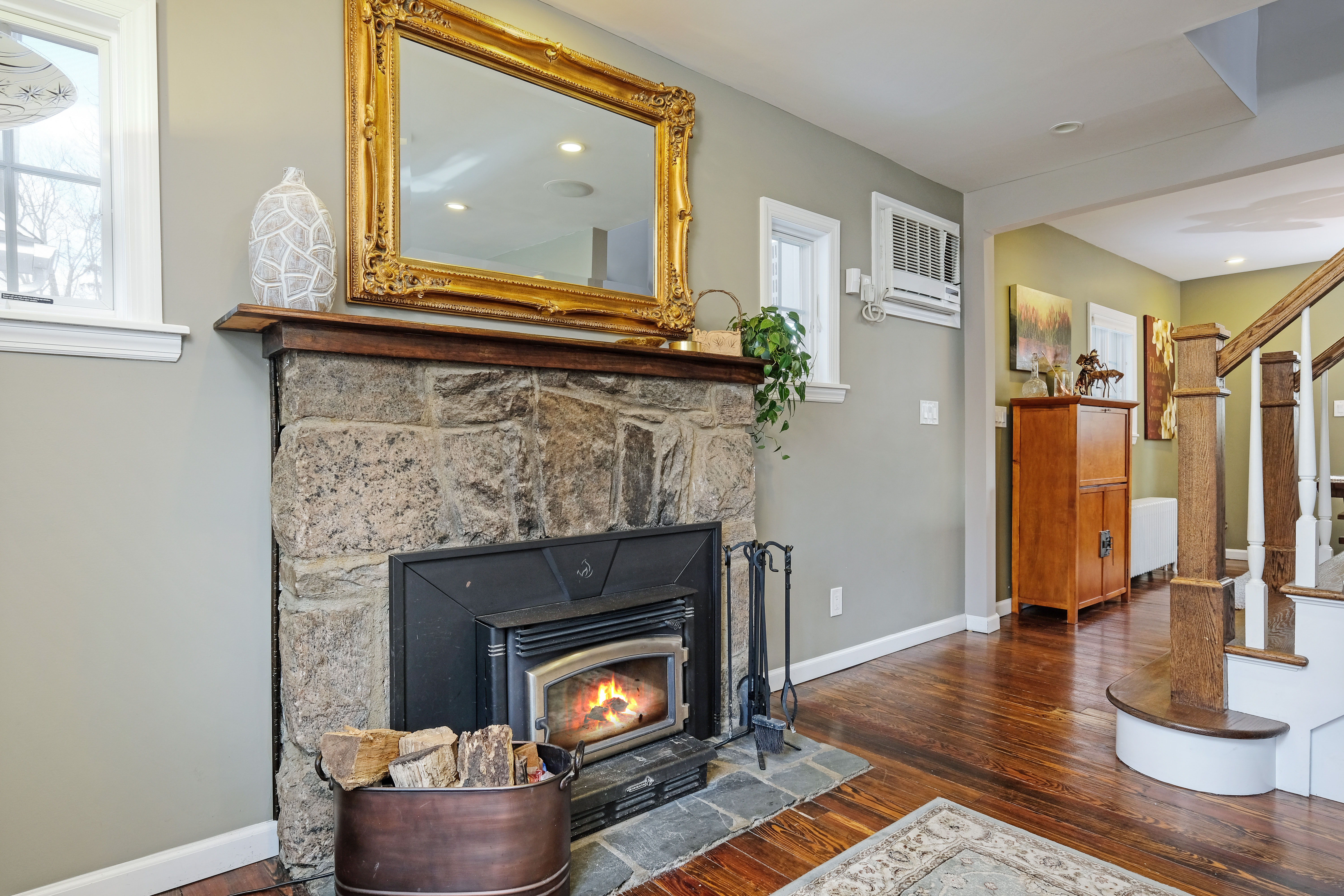 27 Smith Avenue