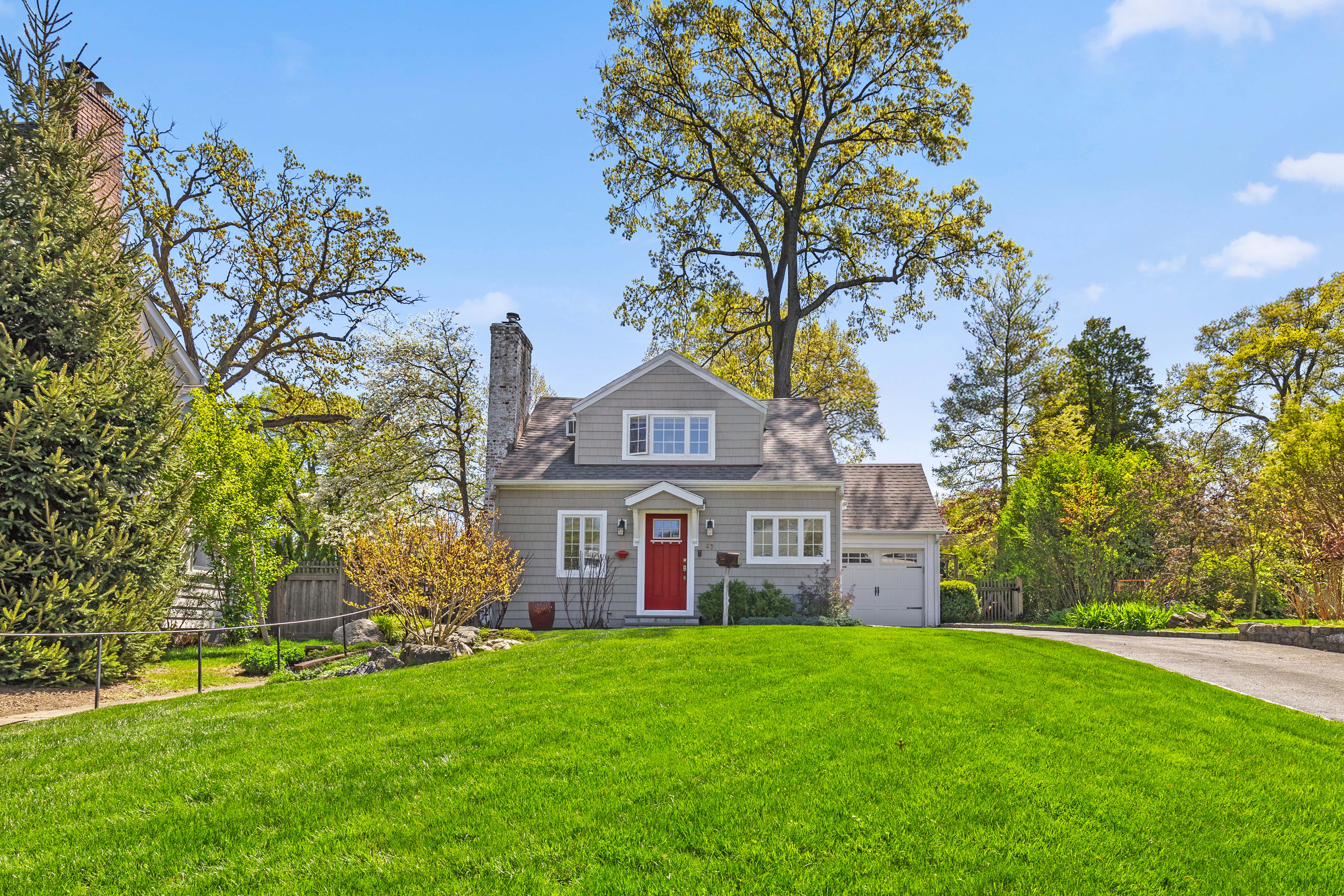 27 Smith Avenue