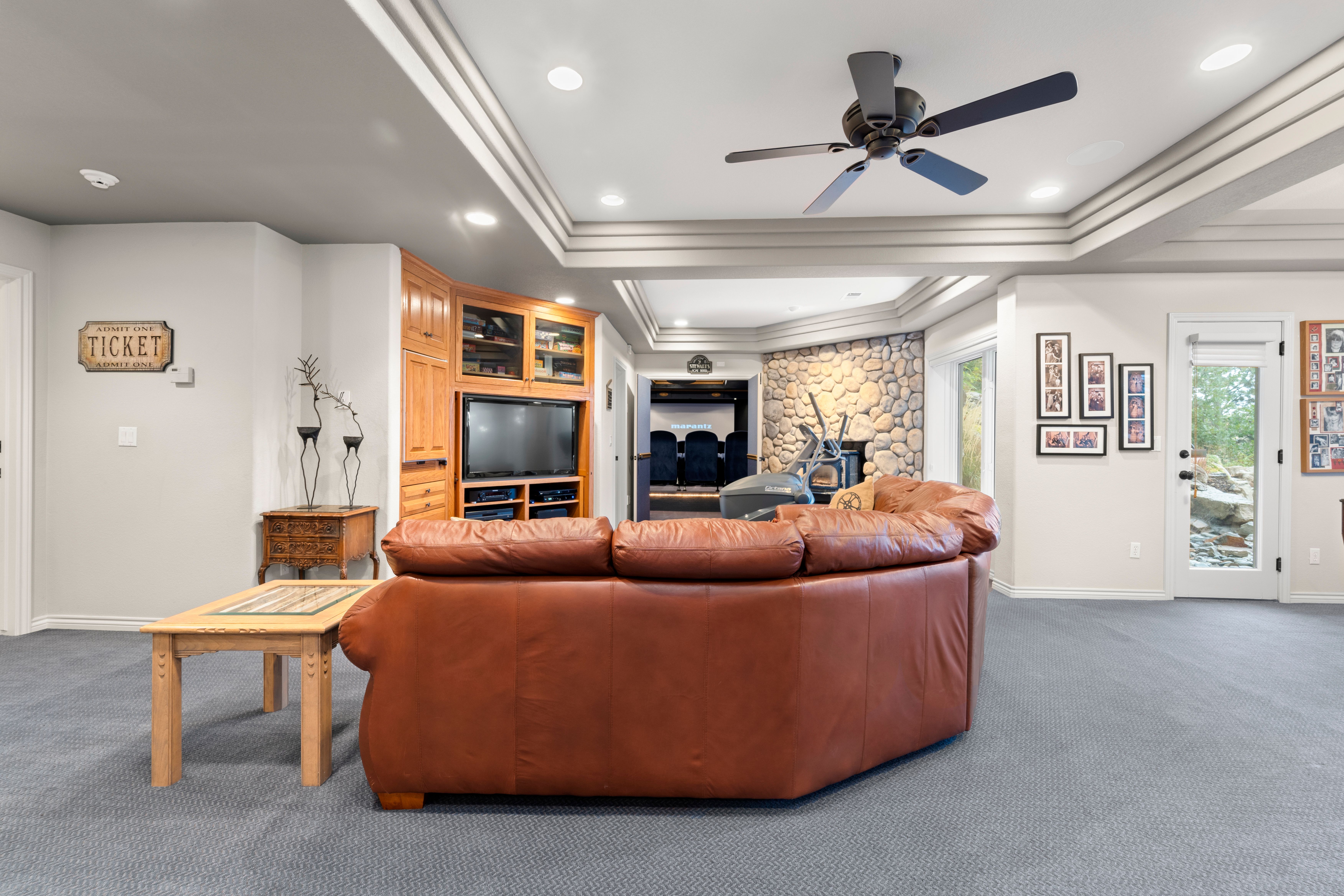 298 Fairchild Dr. 