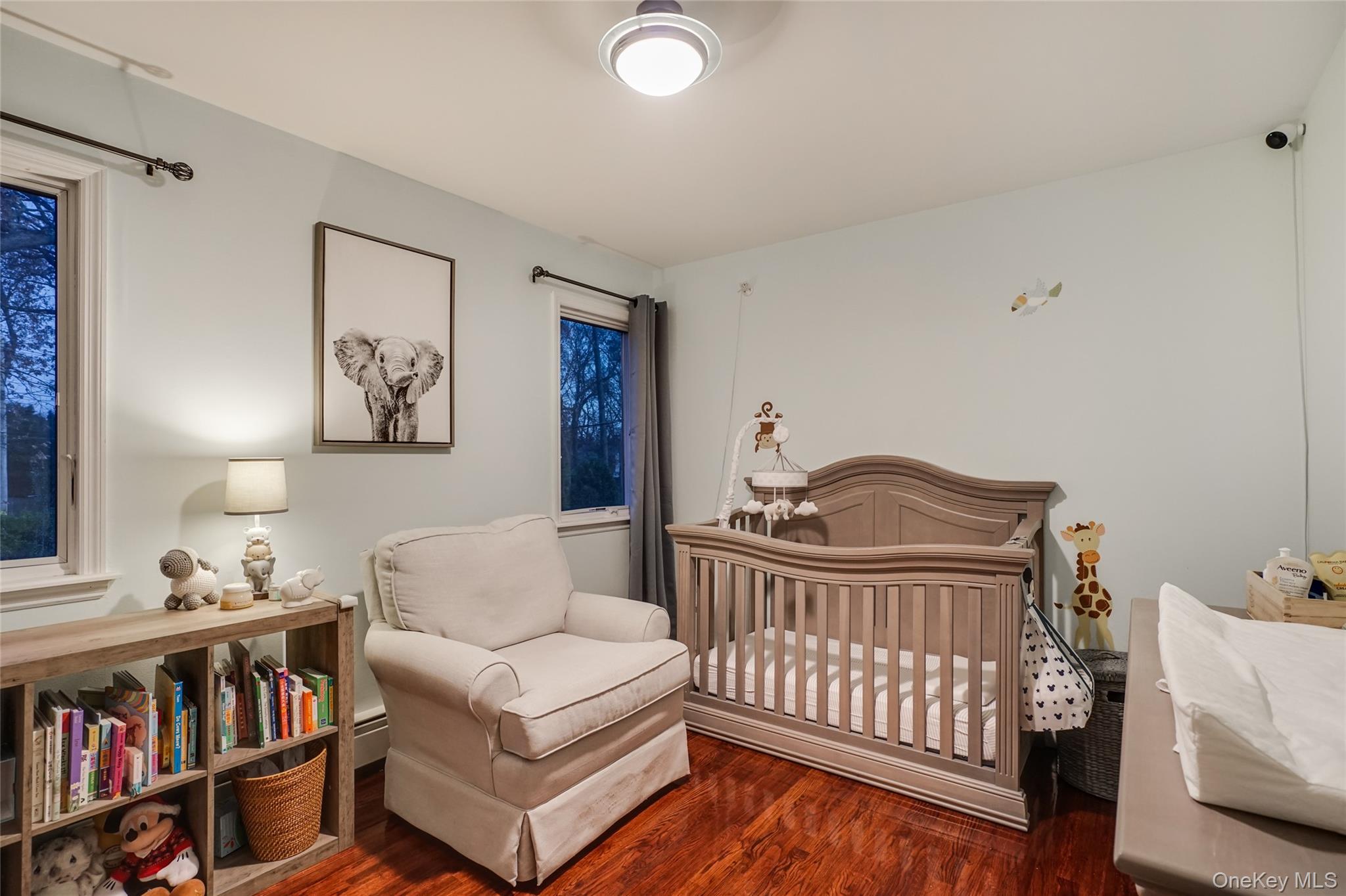 1041 Glen Cove Avenue 