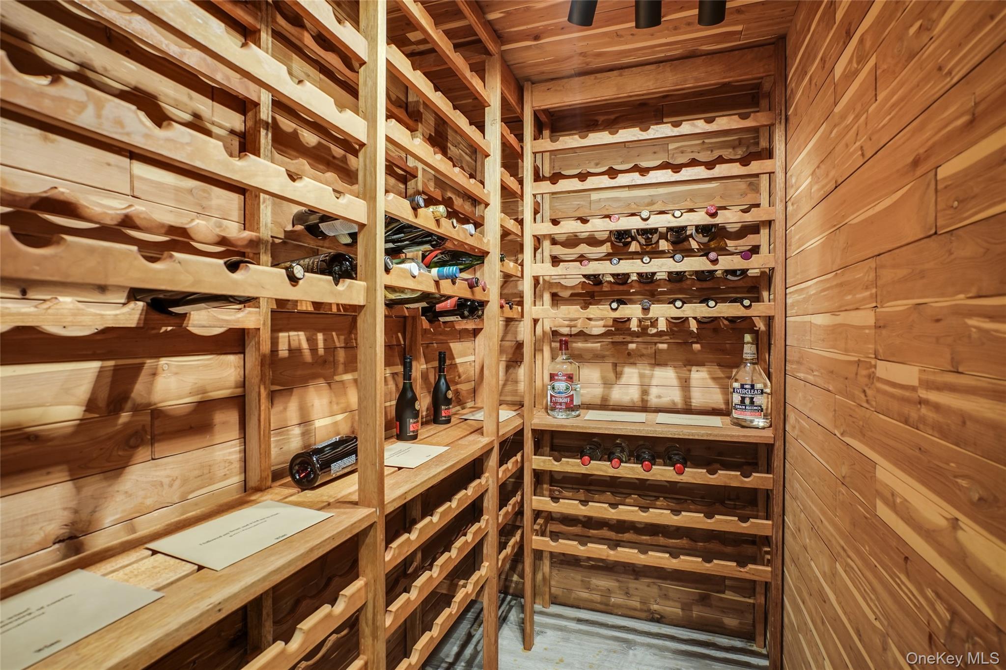 1041 Glen Cove Avenue 