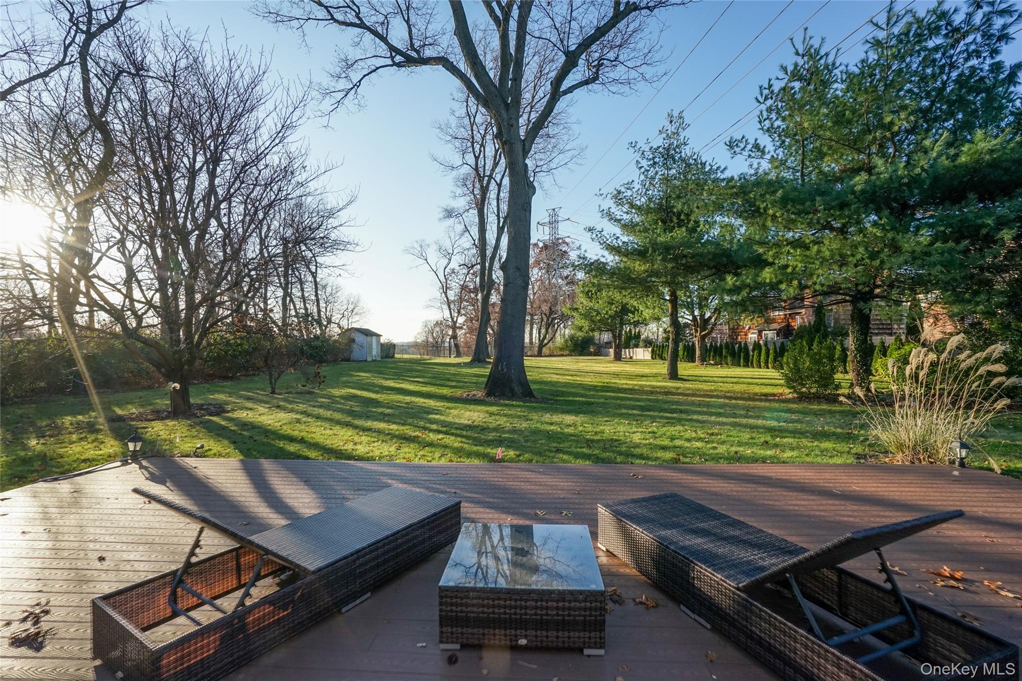 1041 Glen Cove Avenue 