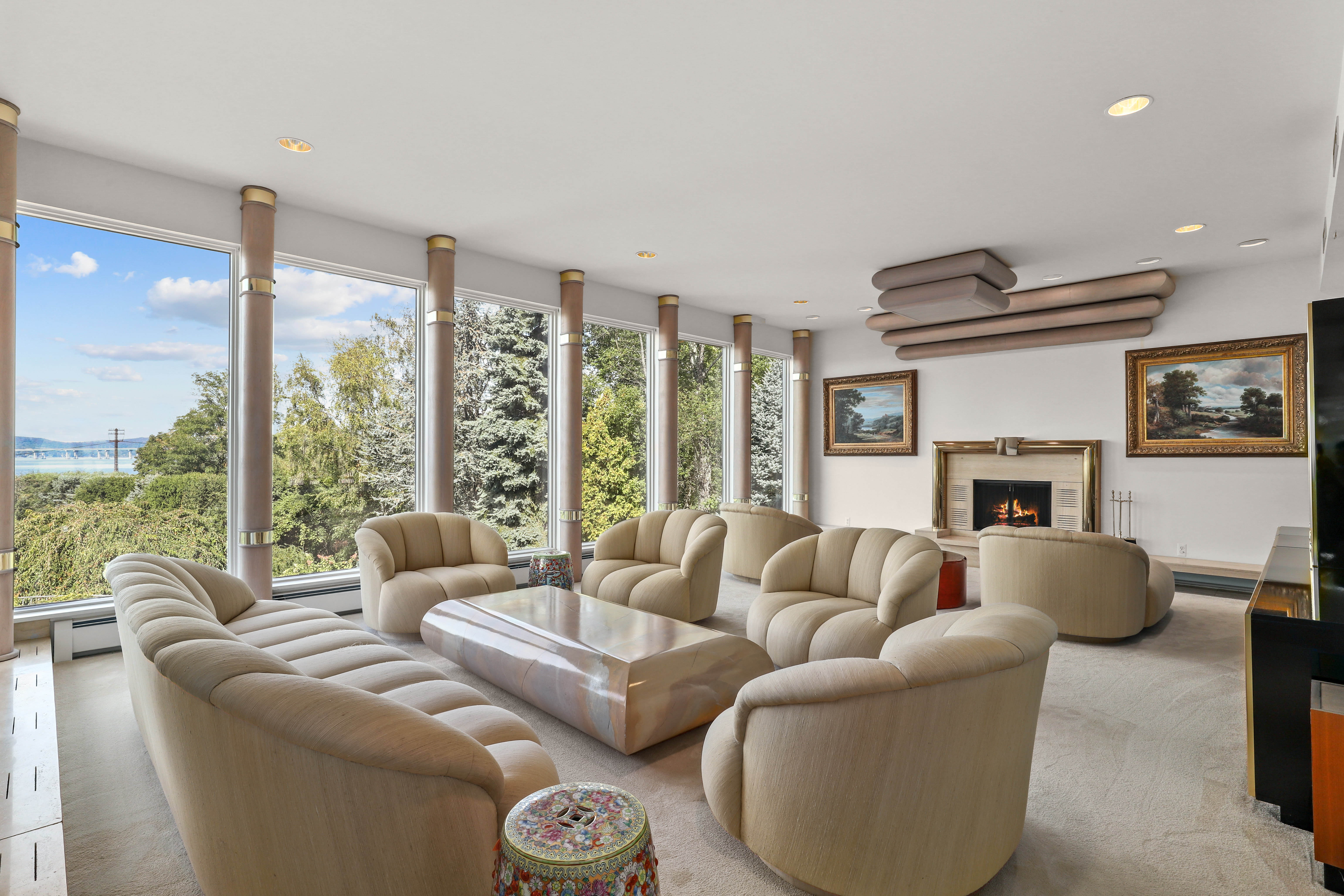 43 Matthiessen Park N