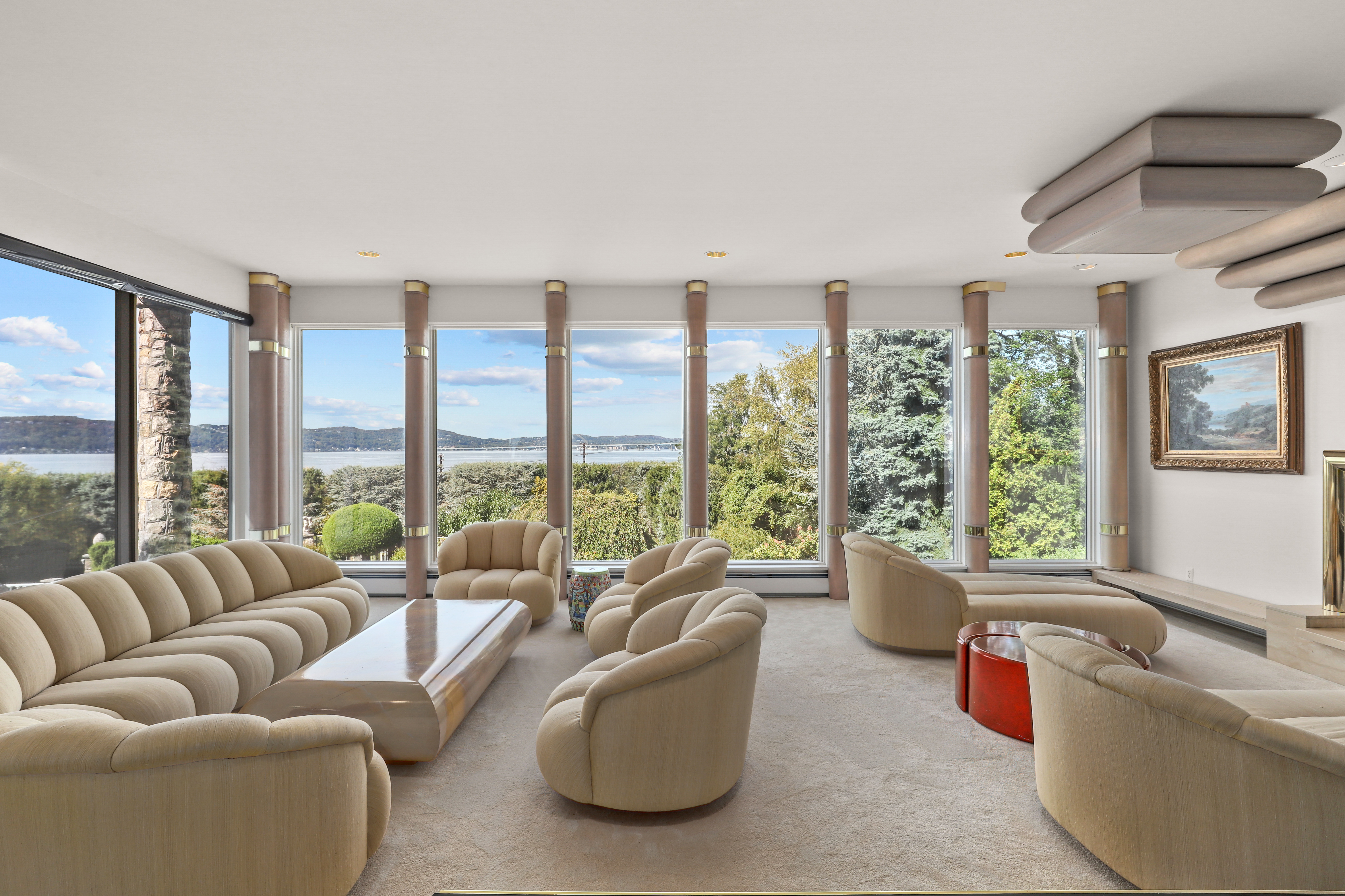 43 Matthiessen Park N